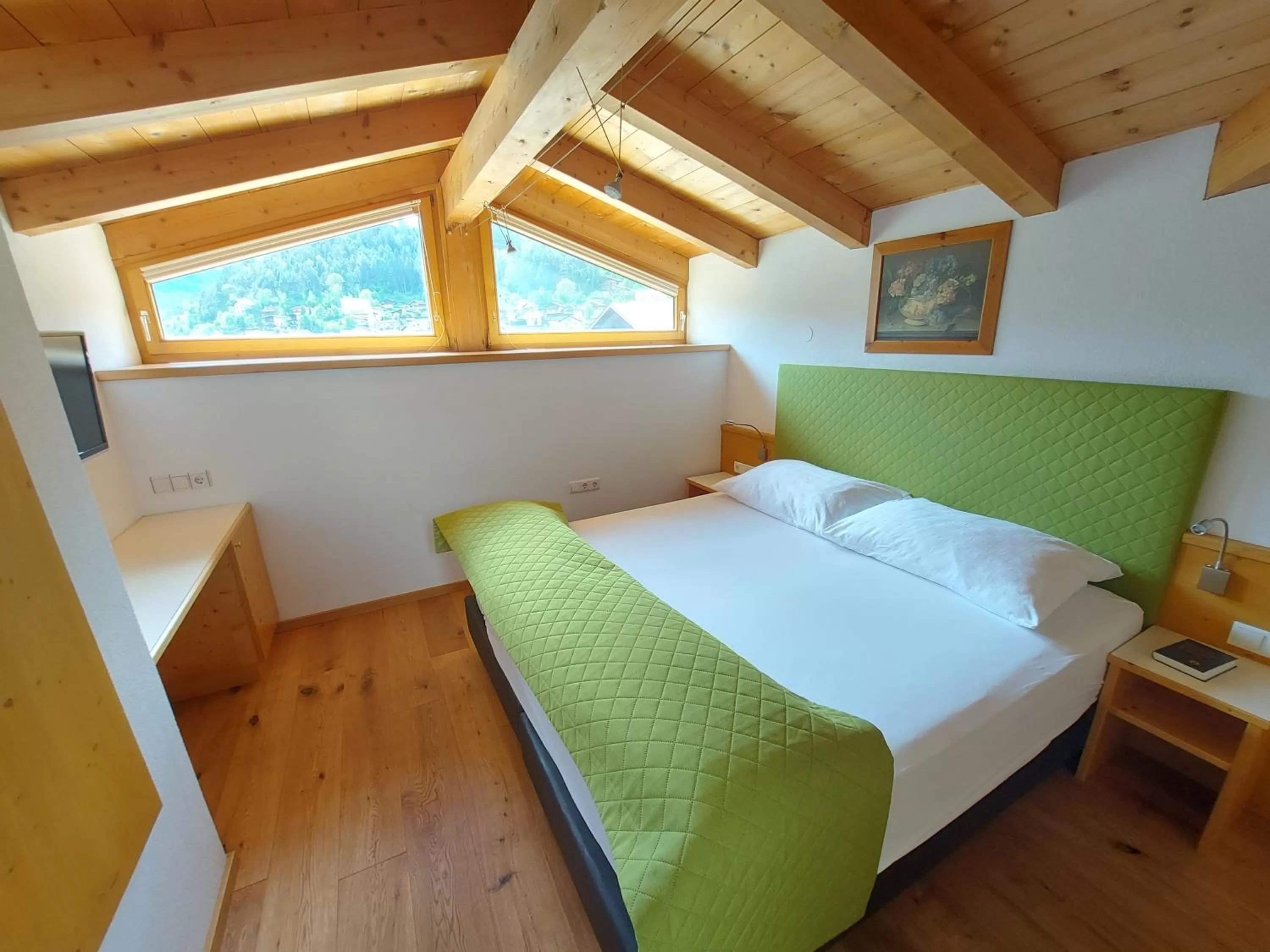 Bedroom, Bed in Hotel Enzian