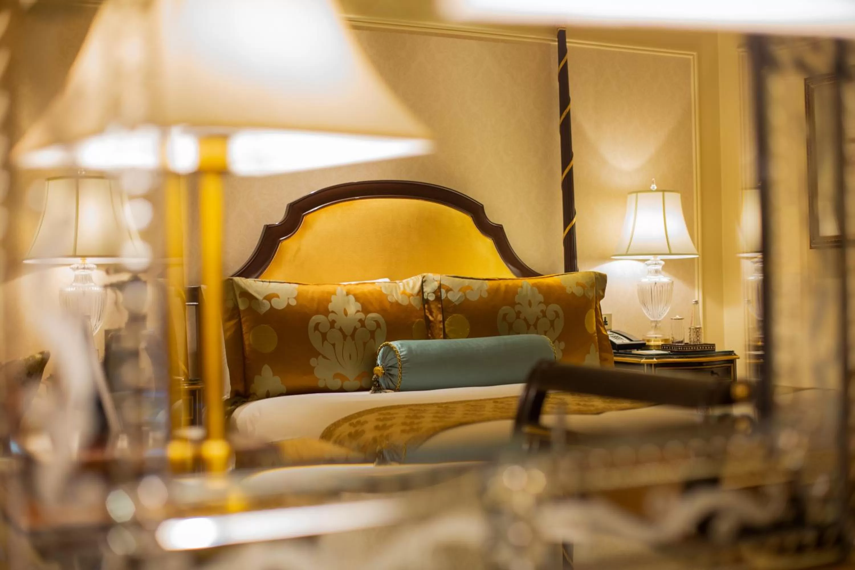 Bedroom, Bed in The Leela Palace New Delhi