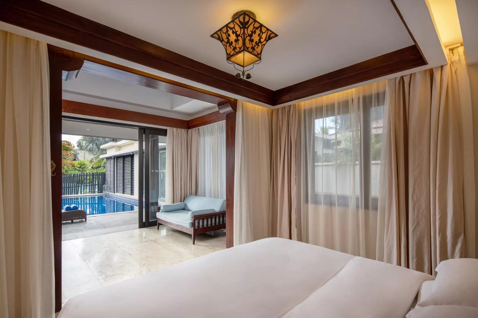 Property building, Bed in Pullman Sanya Yalong Bay Villas & Resort