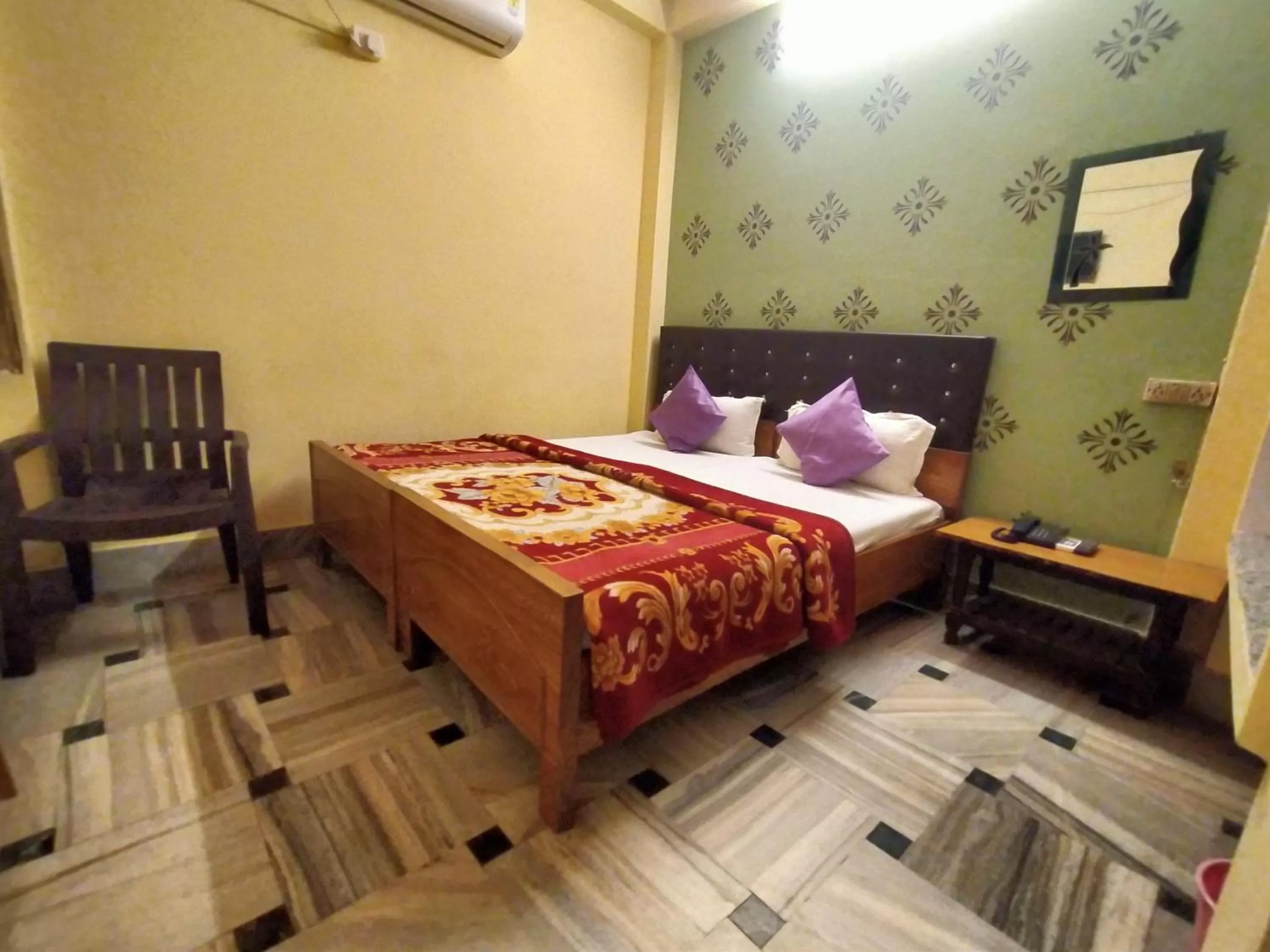 Bedroom, Bed in Hotel Aakash Ganga