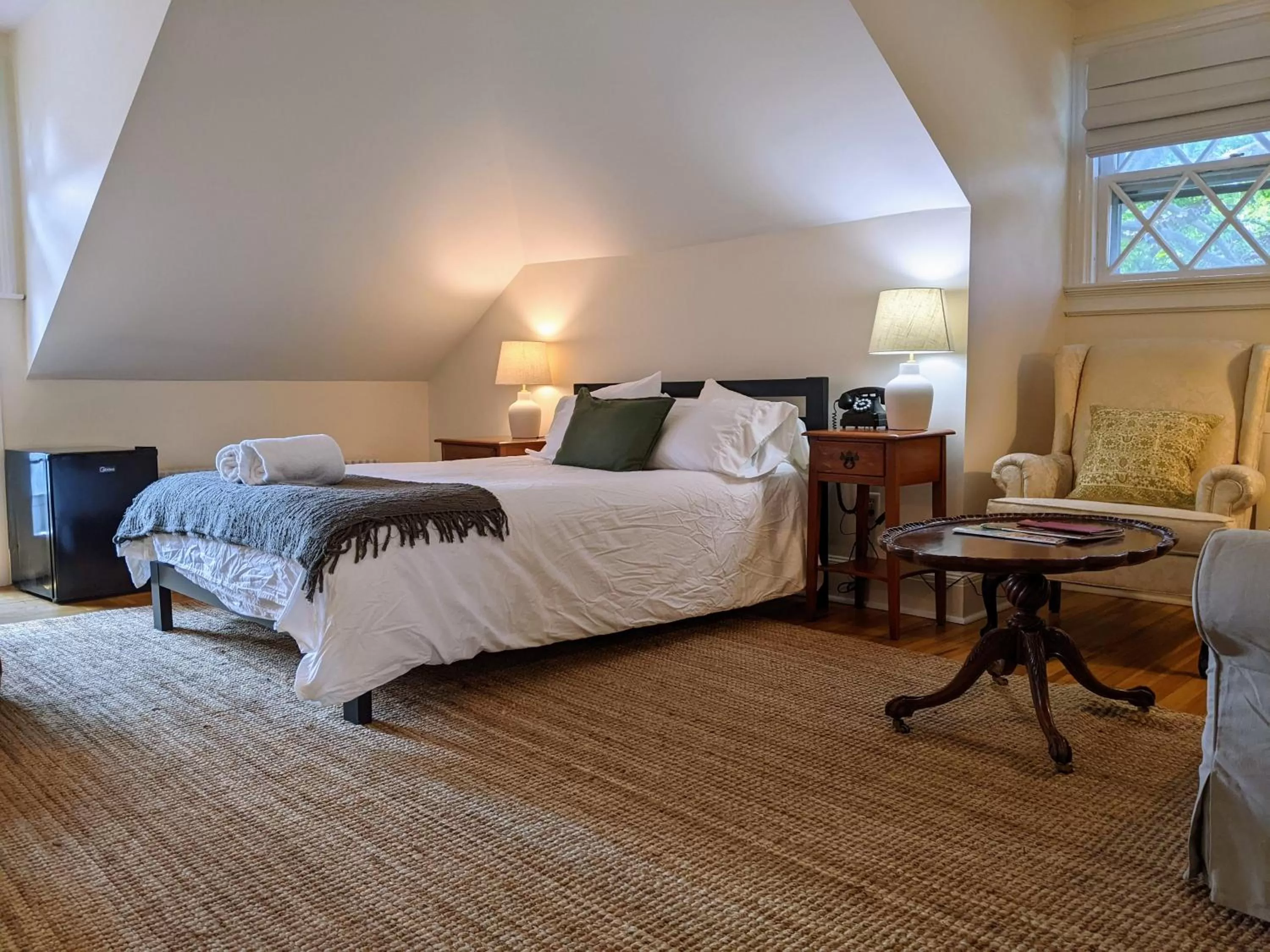 Bed in Stanton House Inn