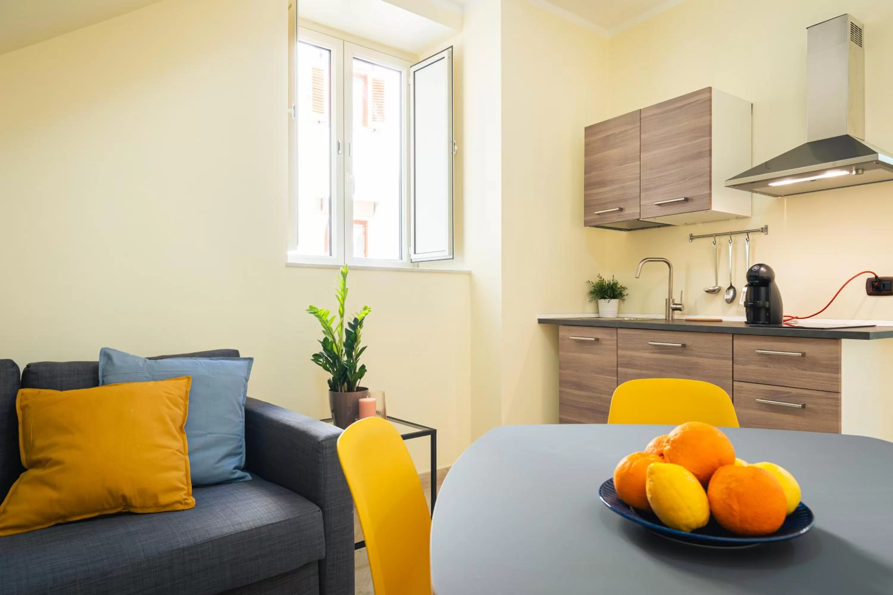 Dining area in Open Sicily Residence - Central Apartments Near Quattro Canti