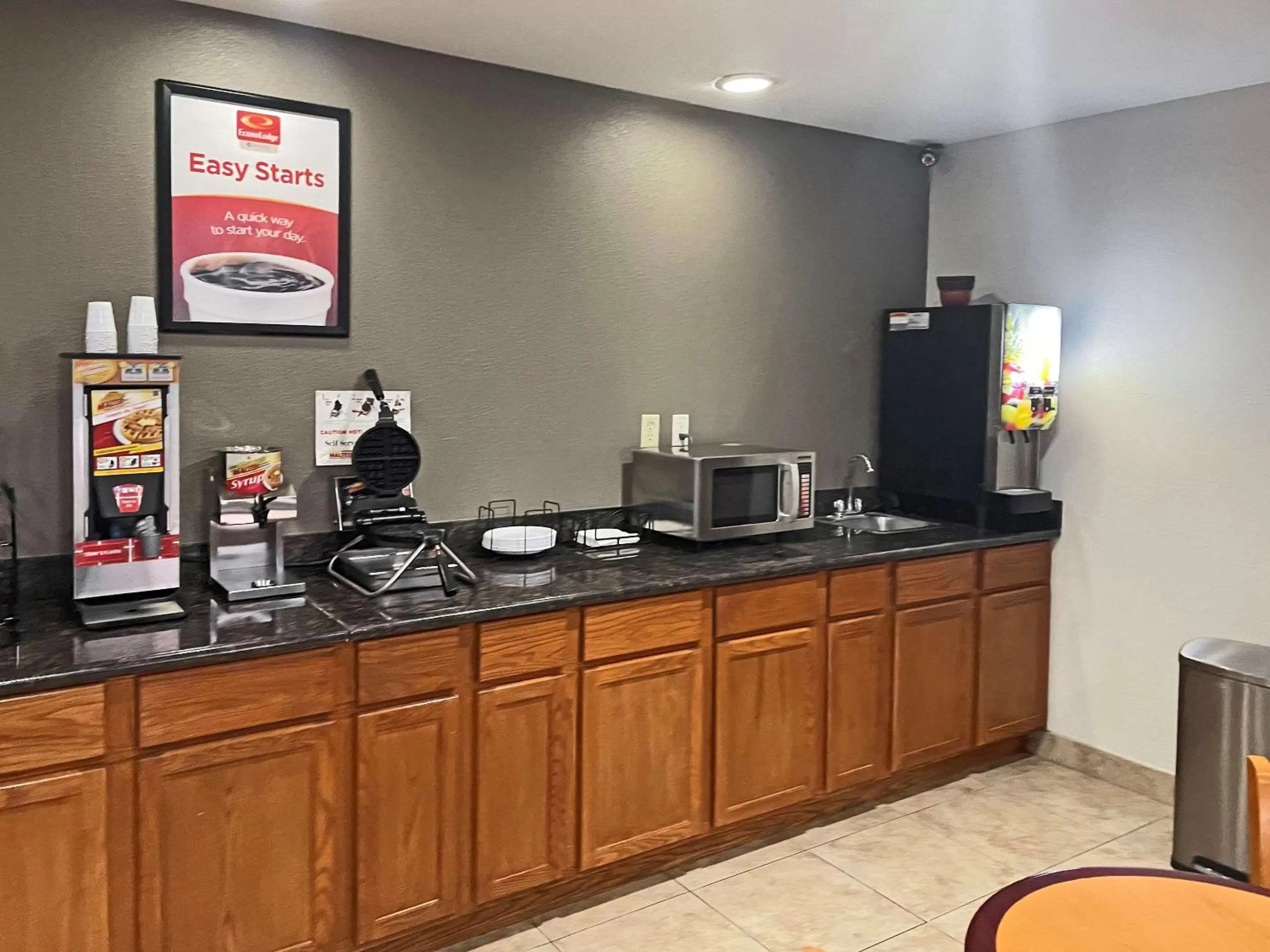 Breakfast in Econo Lodge Chillicothe