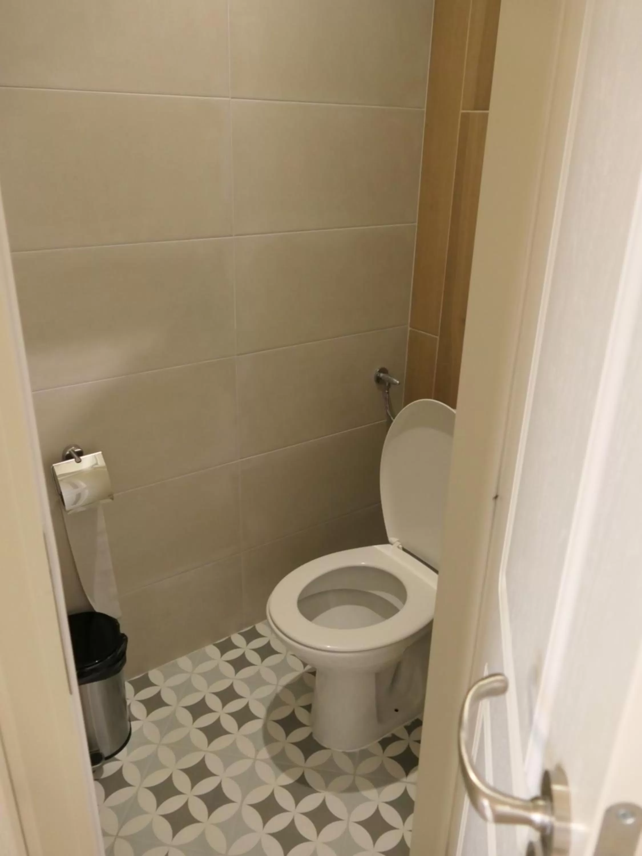 Toilet in Hotel MEDITERRANEO