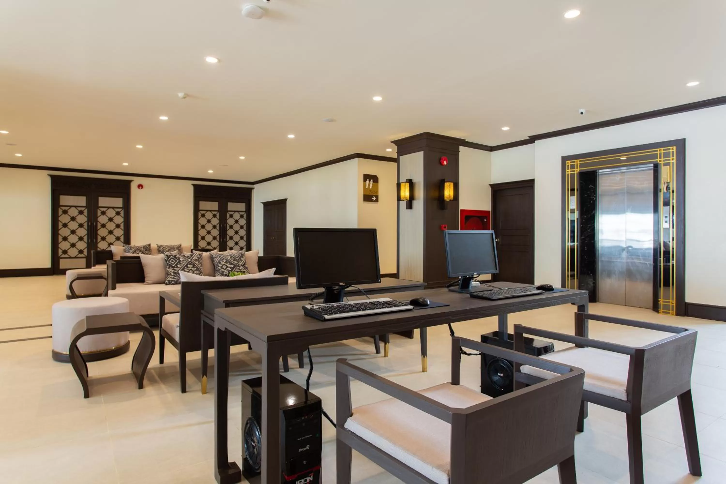 Living room in Krabi Heritage Hotel