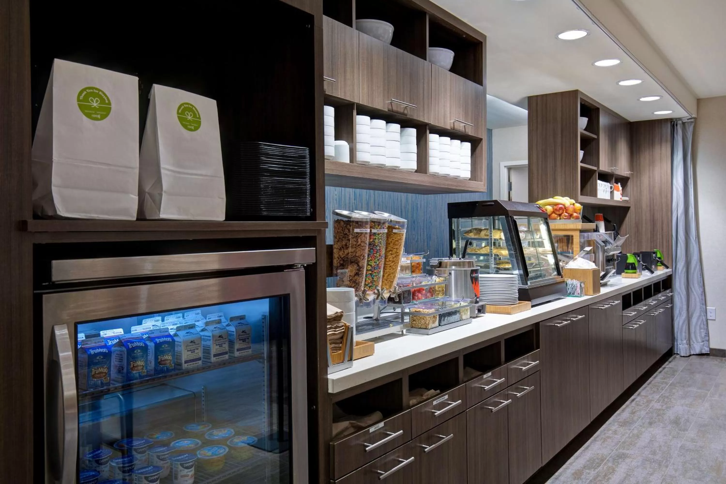 Breakfast in Home2 Suites By Hilton Lewisville Dallas