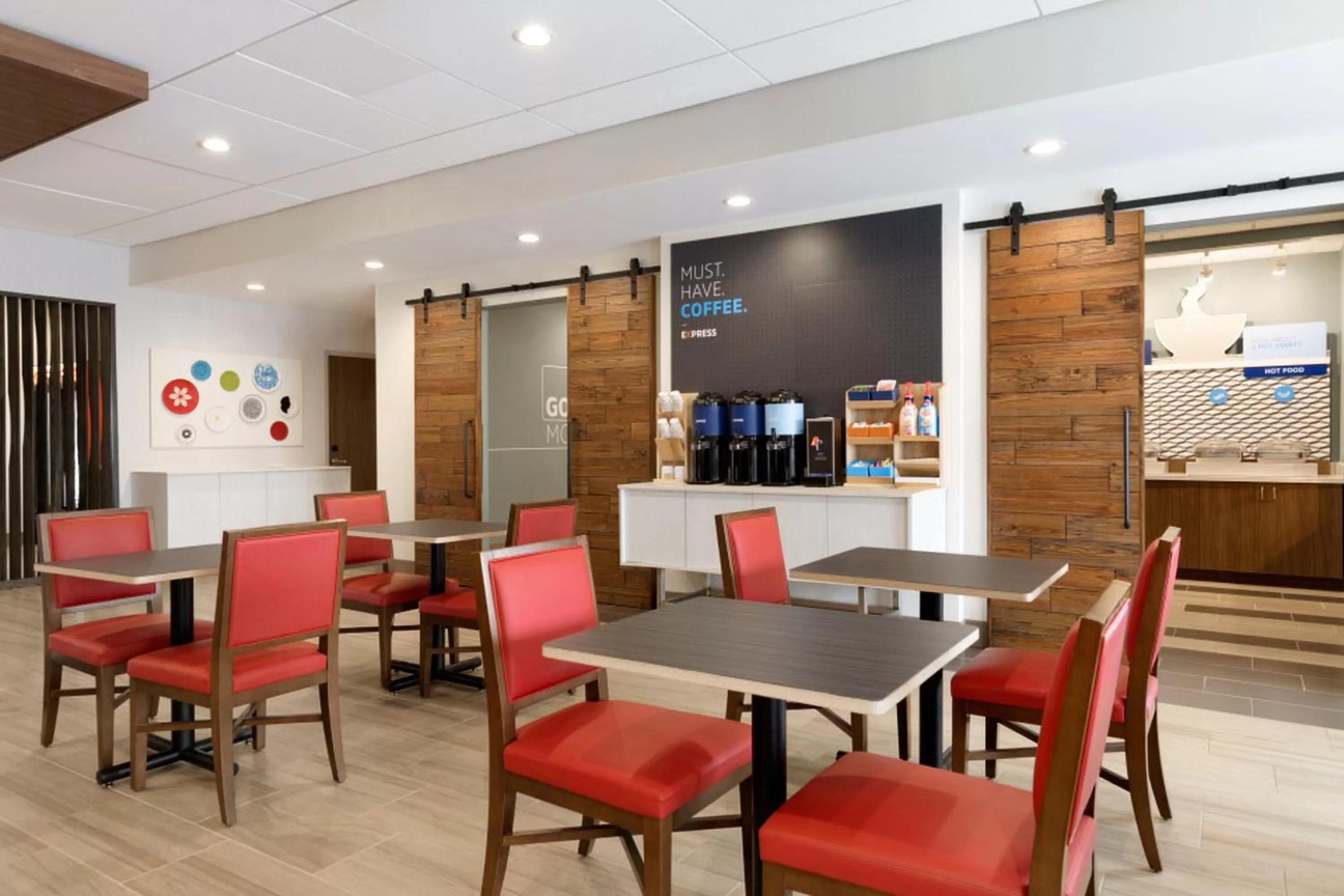 Breakfast in Holiday Inn Express & Suites - Cincinnati NE - Red Bank Road by IHG