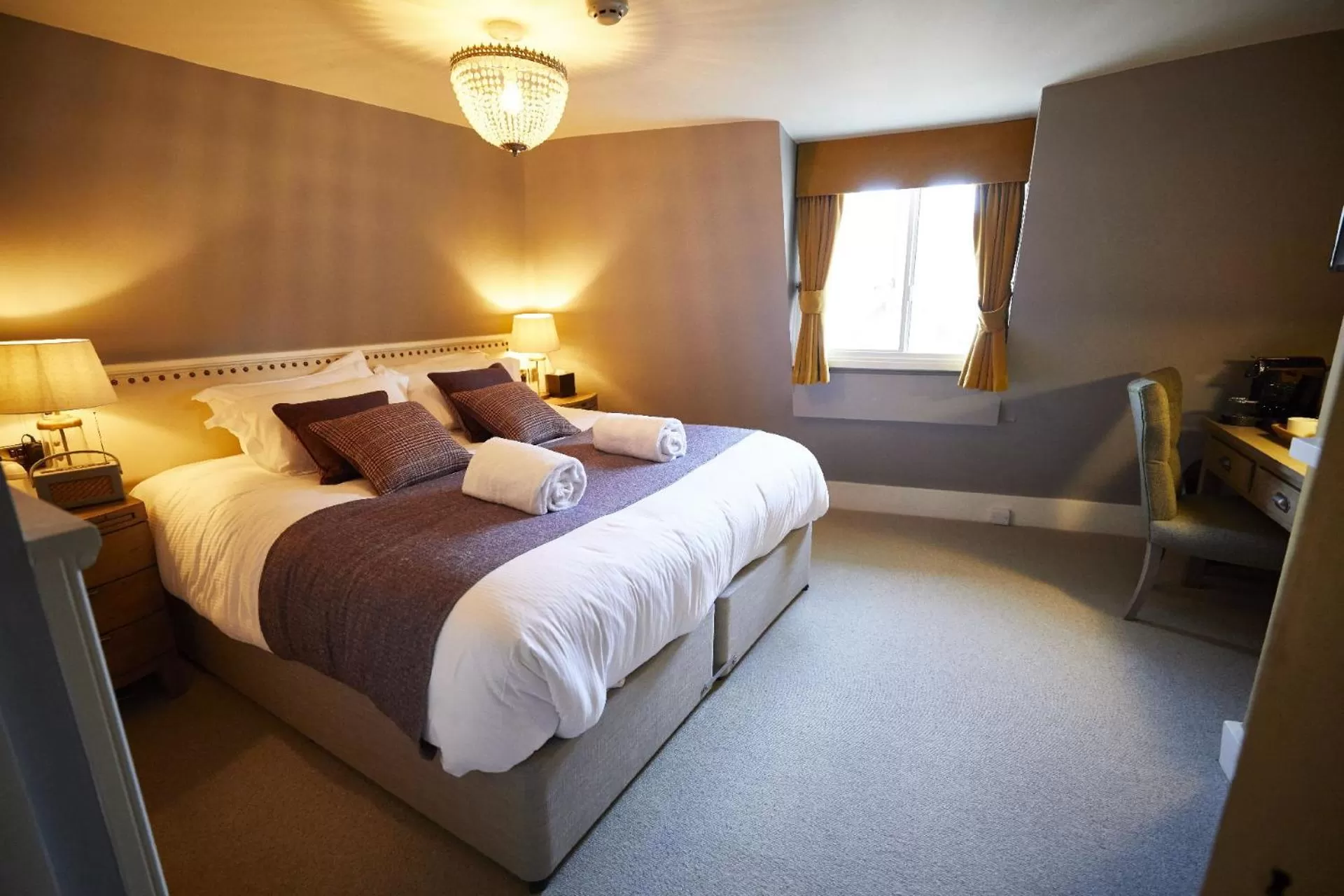 Photo of the whole room, Bed in Wykeham Arms