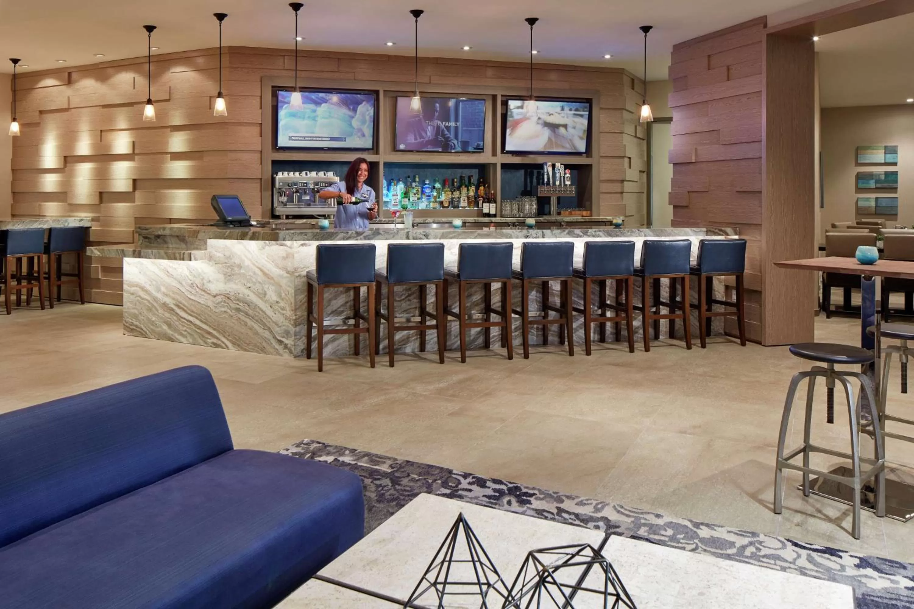 Lounge or bar in Hilton Garden Inn San Diego Mission Valley/Stadium