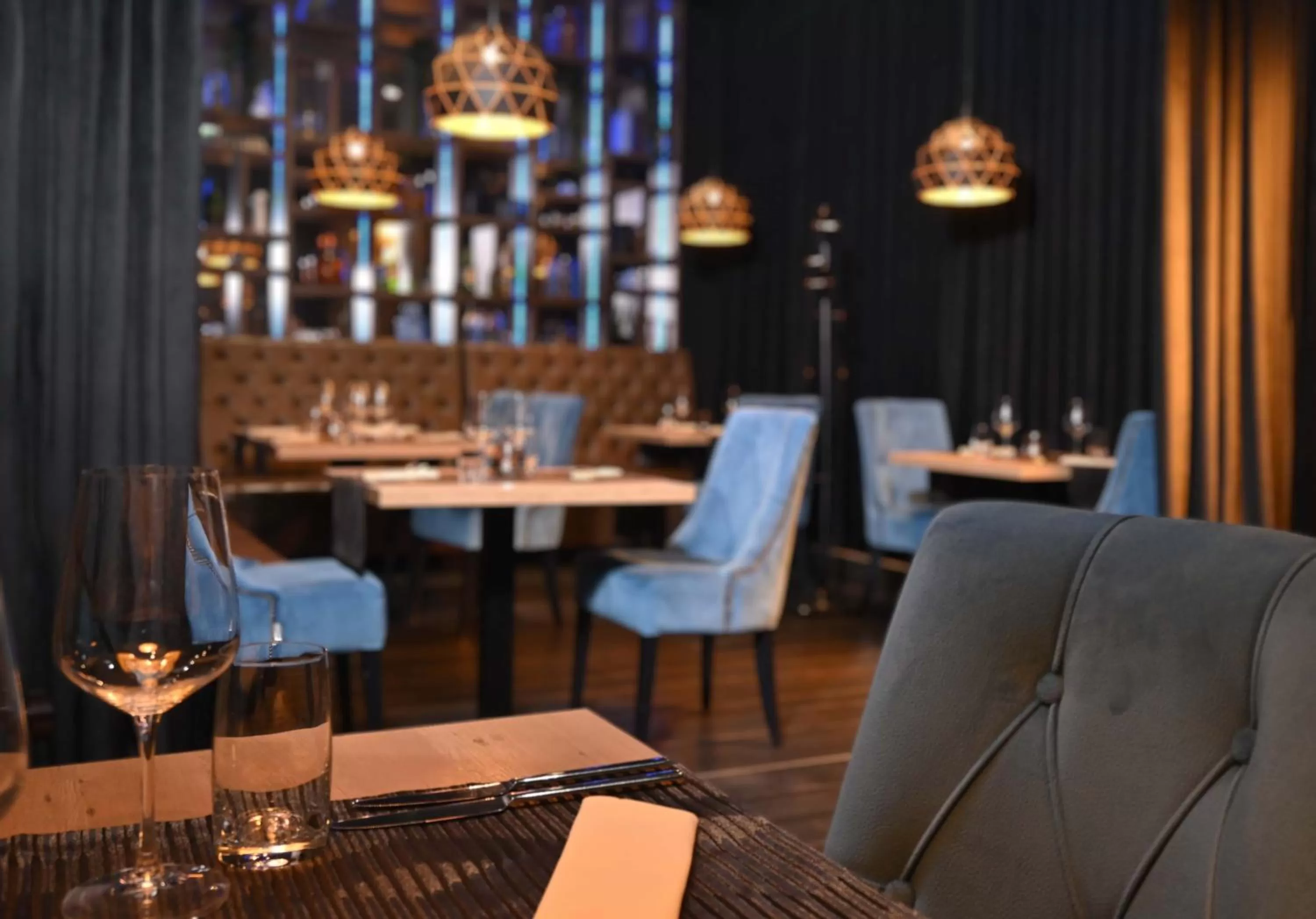 Restaurant/places to eat in Admiral Hotel