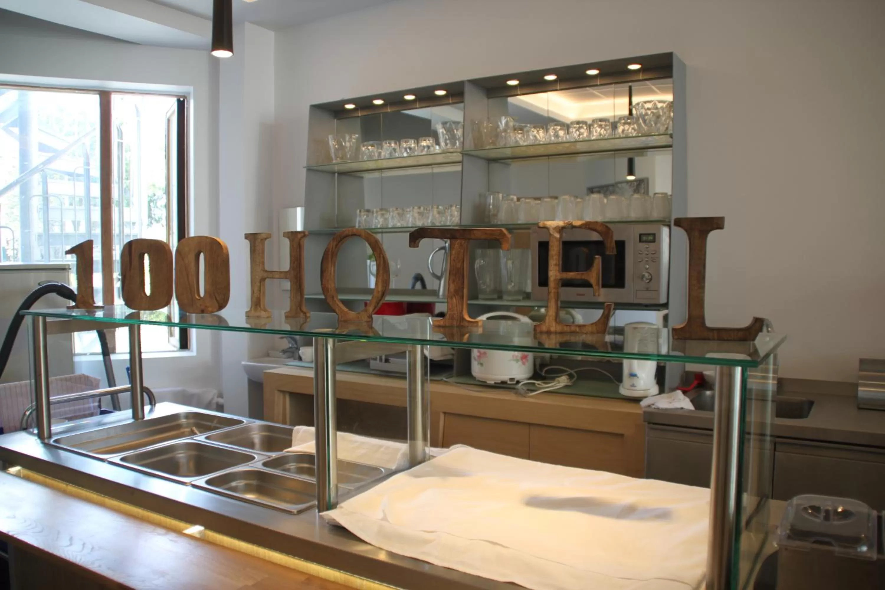 Lounge or bar, Bed in 100 Iceland Hotel