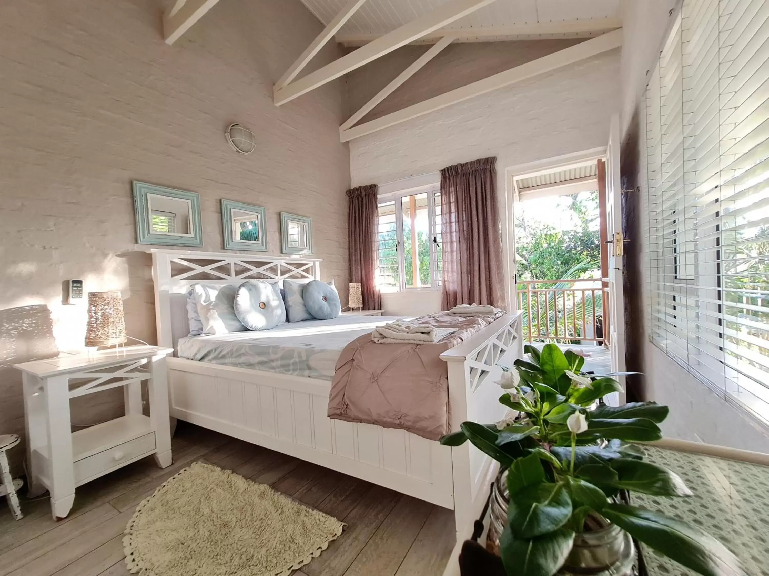 Double Room with Garden View in Shaka's Seat Guesthouse Double Room with Garden View in Shaka's Seat Guesthouse