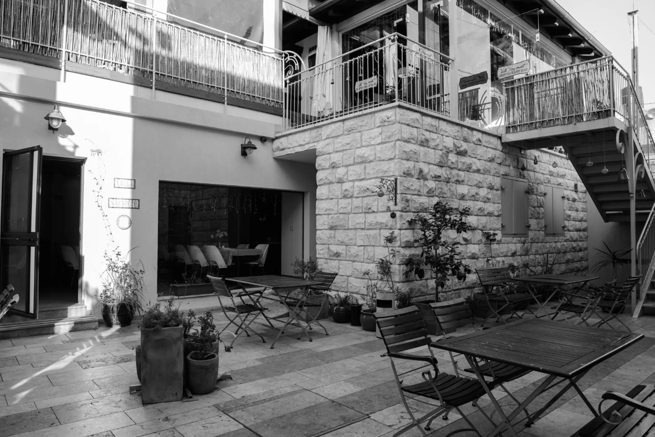 Patio in Villa Nazareth B&B