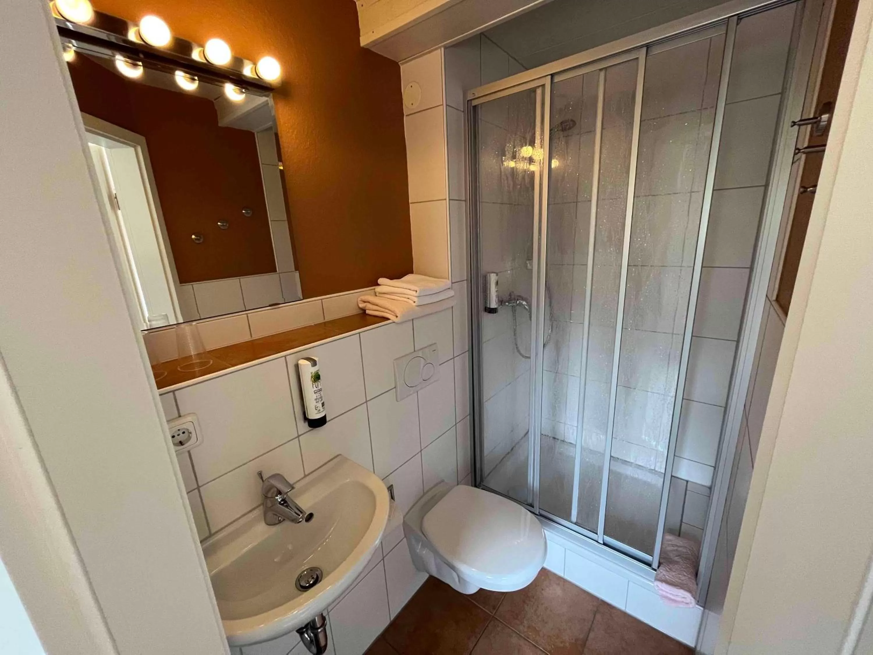 Bathroom in Gasthaus Breitenbach