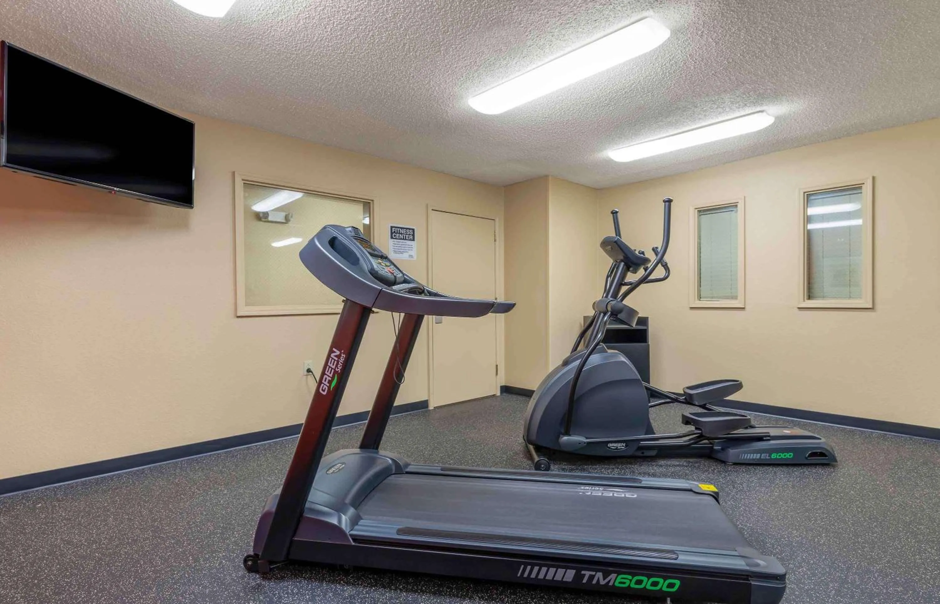 Fitness centre/facilities in Extended Stay America Suites - Tulsa - Midtown