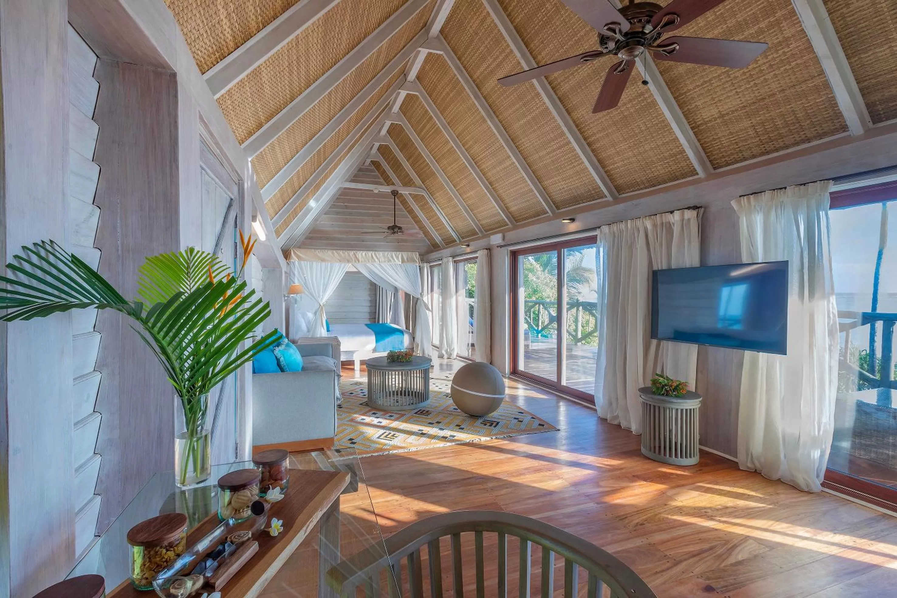 TV and multimedia in Melia Zanzibar