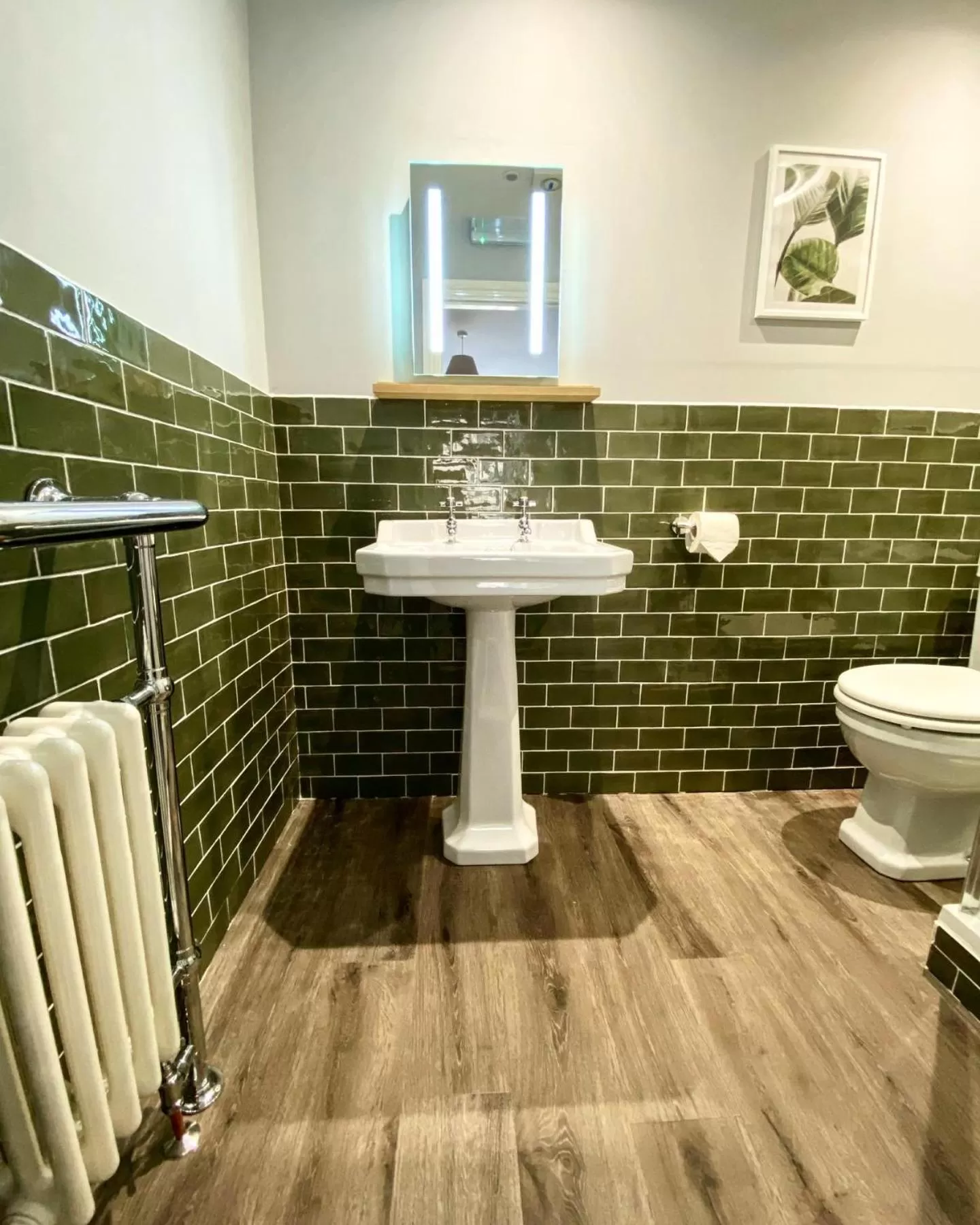 Bathroom in The White Hart Hotel