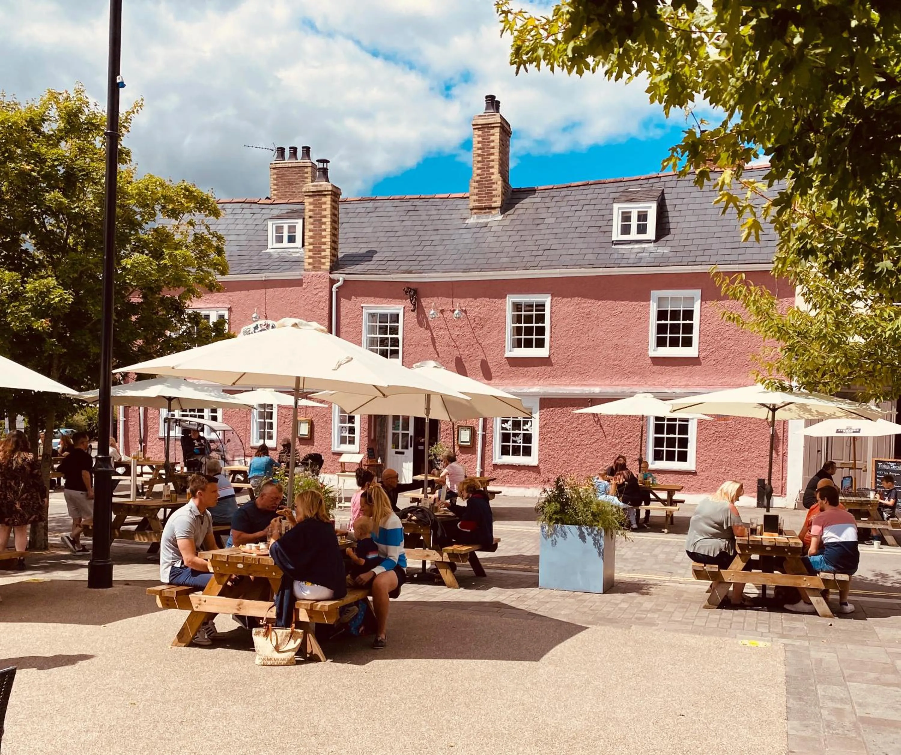 Location in Kings Arms Hotel