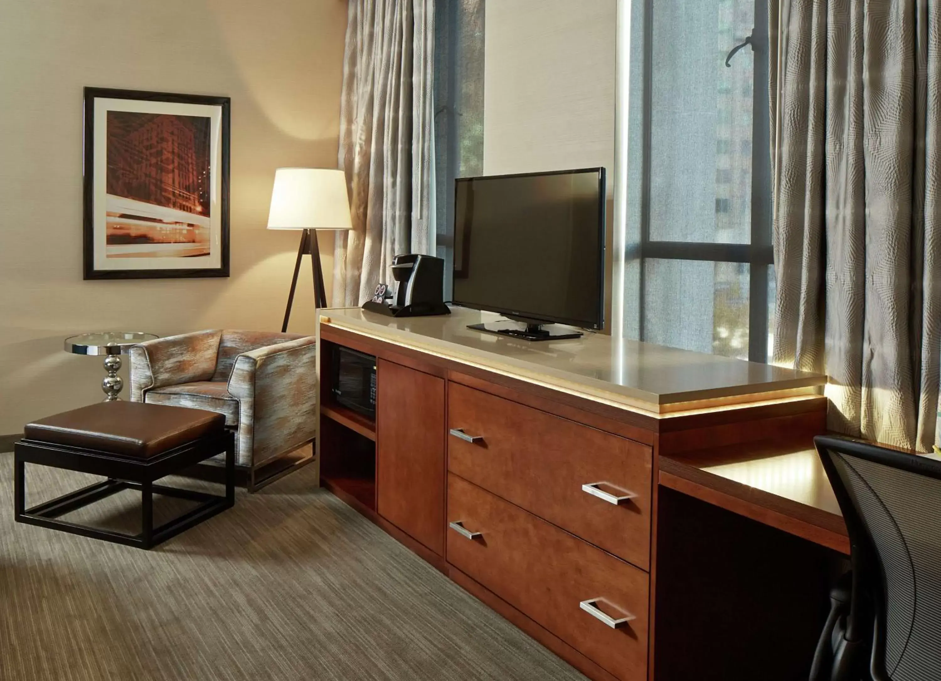 Queen Room with Two Queen Beds - Mobility and Hearing Access in Hilton Garden Inn Phoenix Downtown Queen Room with Two Queen Beds - Mobility and Hearing Access in Hilton Garden Inn Phoenix Downtown