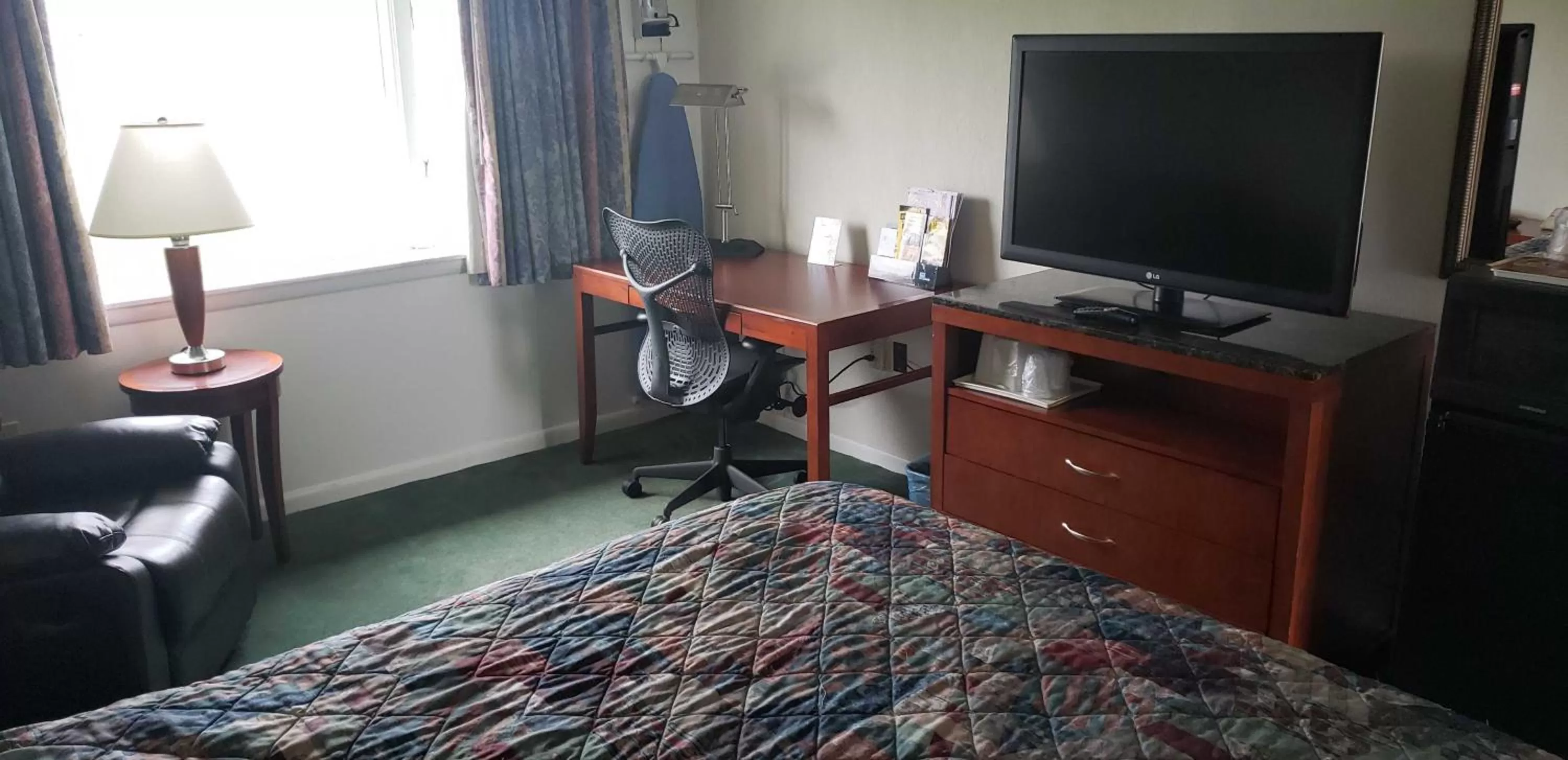 Bed in Huntingdon Motor Inn