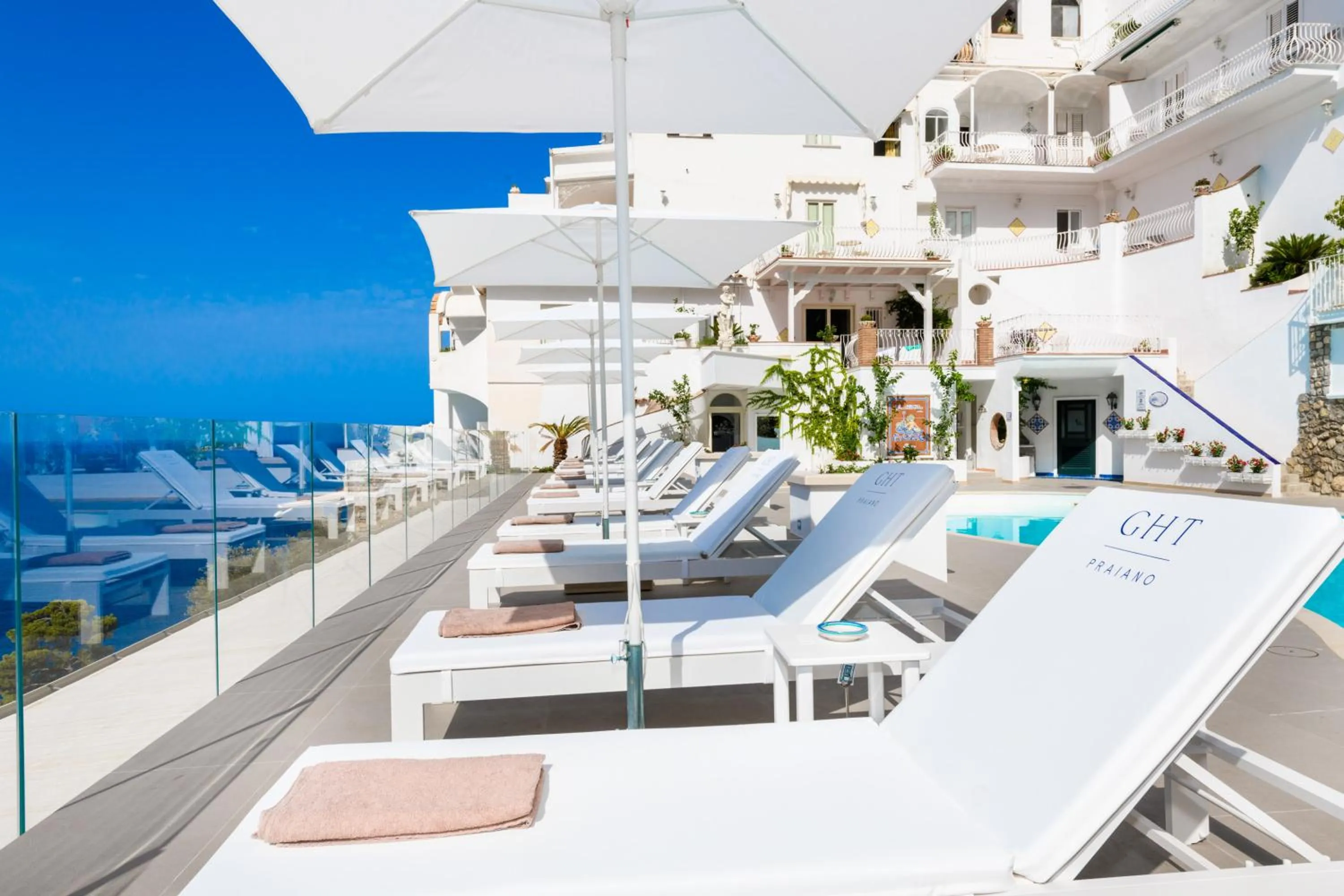 Swimming pool in Grand Hotel Tritone