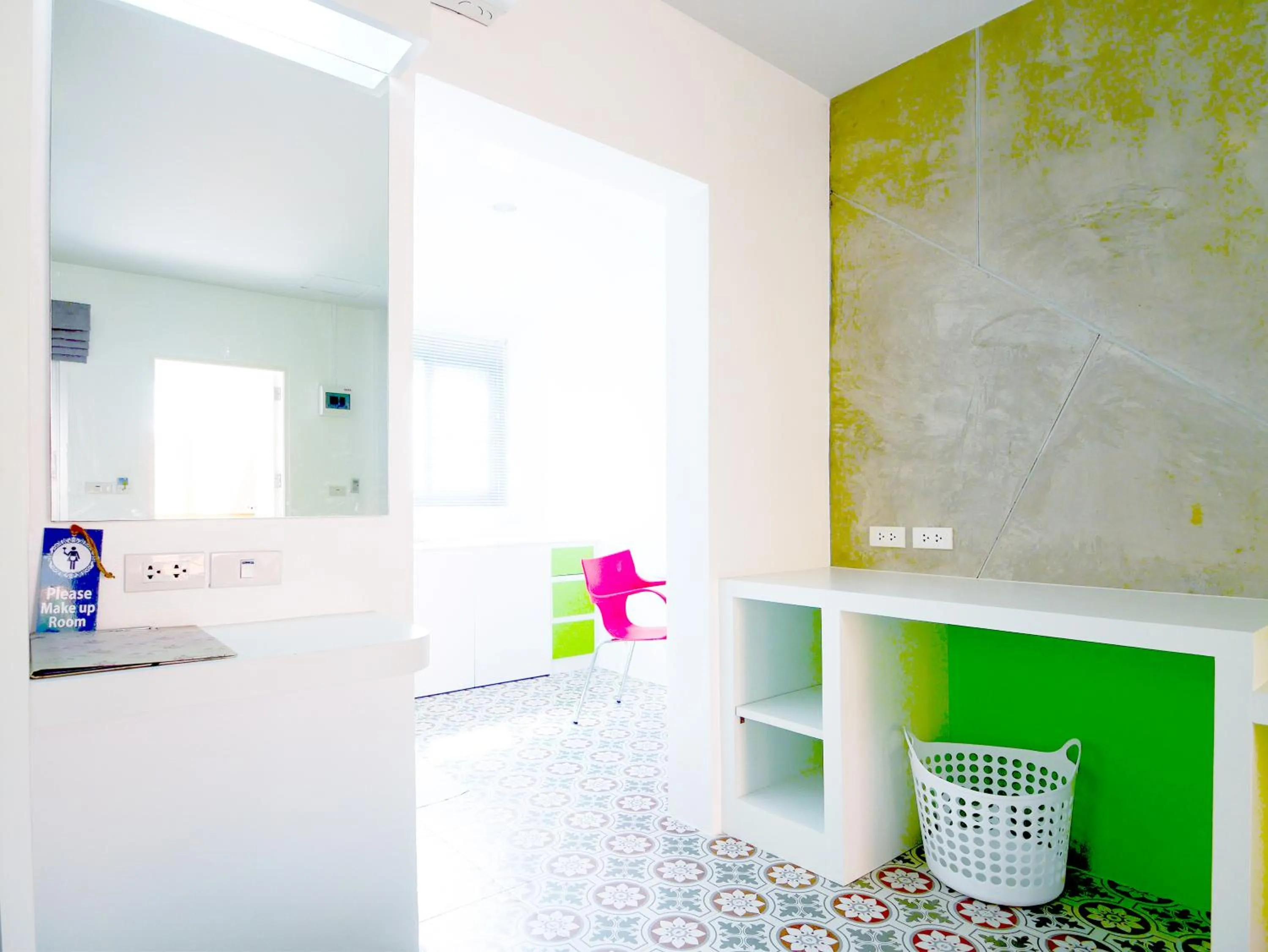 Photo of the whole room in Forest Bungalows & Mama's Restaurant