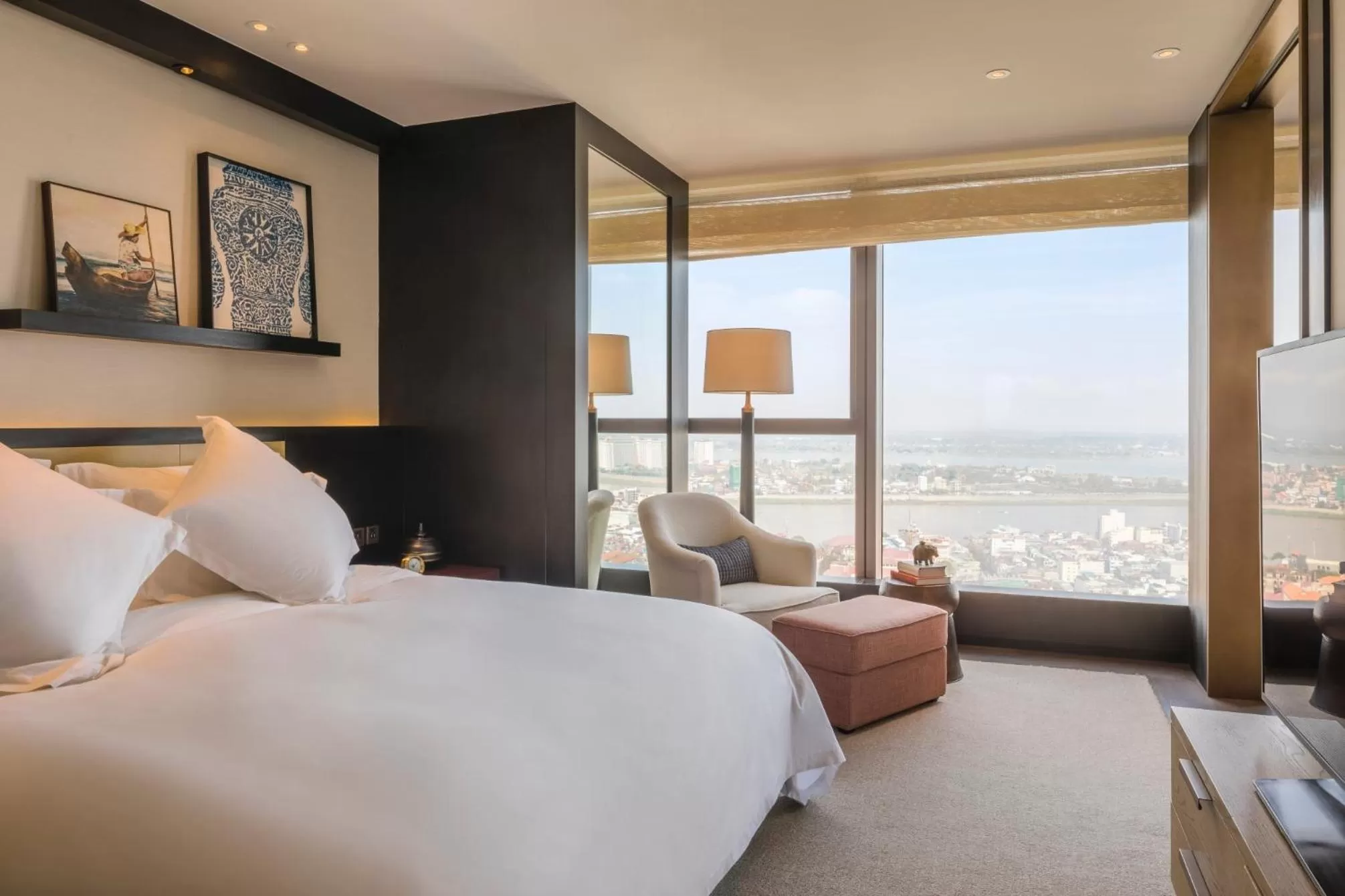 Bedroom, Bed in Rosewood Phnom Penh