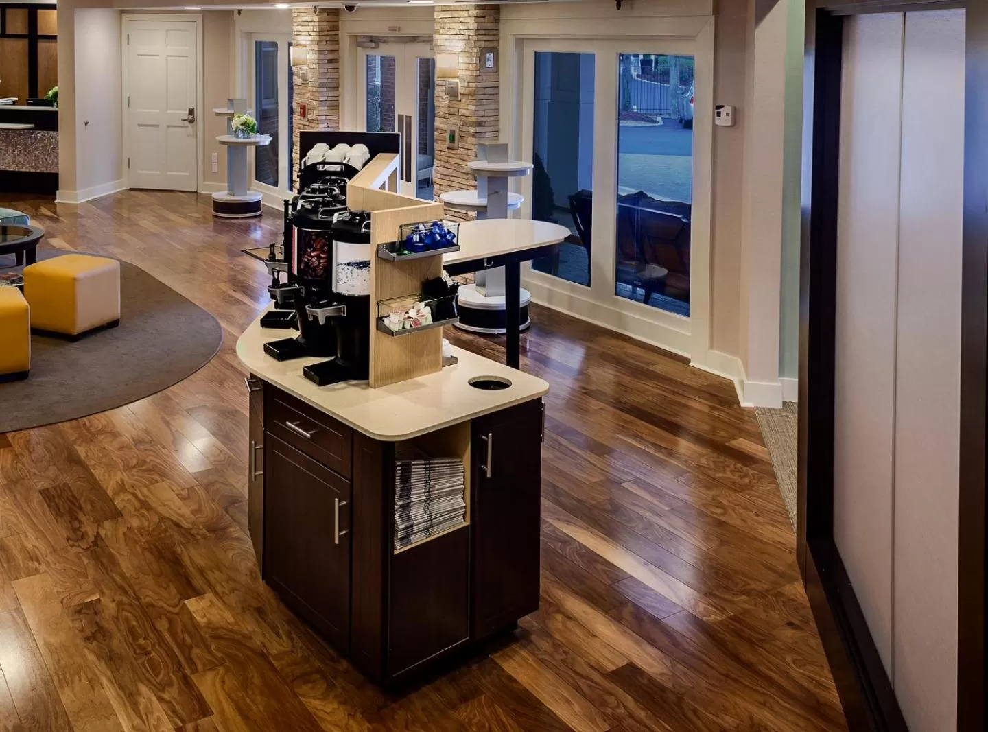 Restaurant/places to eat in Poplar Inn and Suites