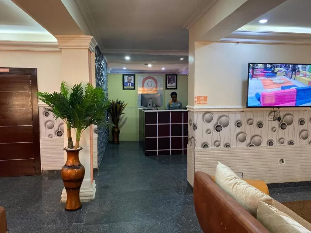 Lobby or reception in Galpin Suites