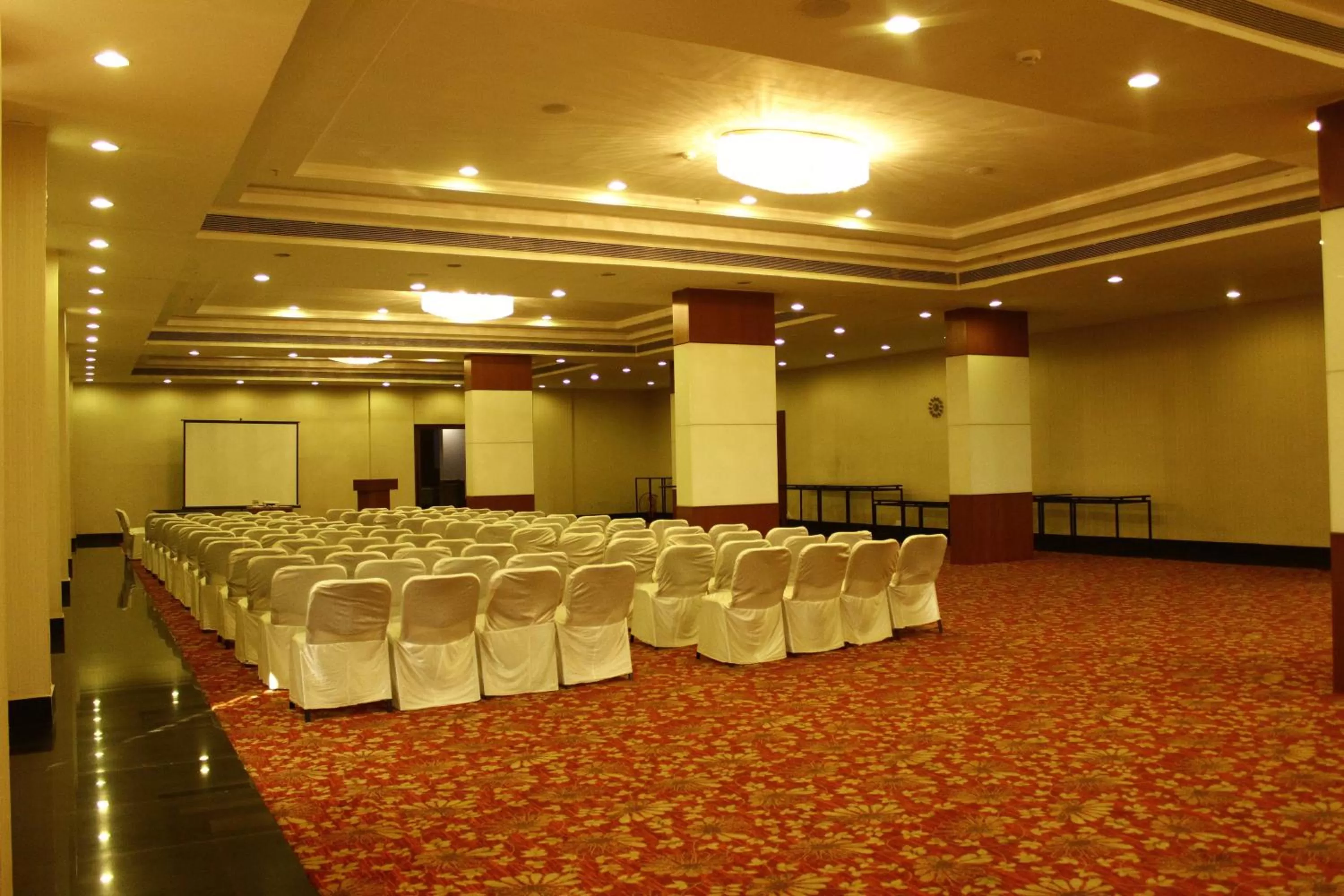 Business facilities in Ramada Jamshedpur Bistupur