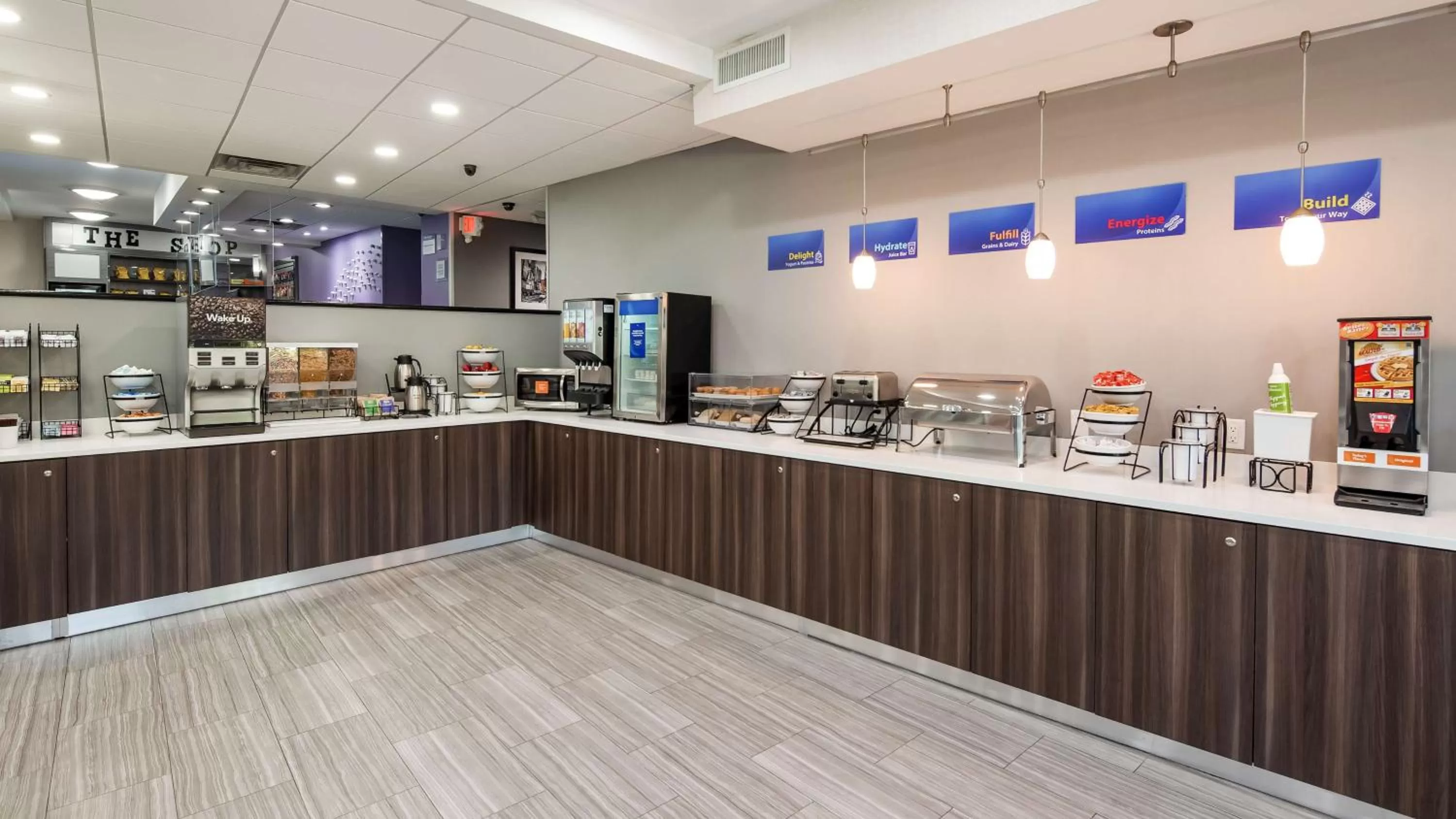 Restaurant/Places to Eat in Best Western Paramus Hotel & Suites