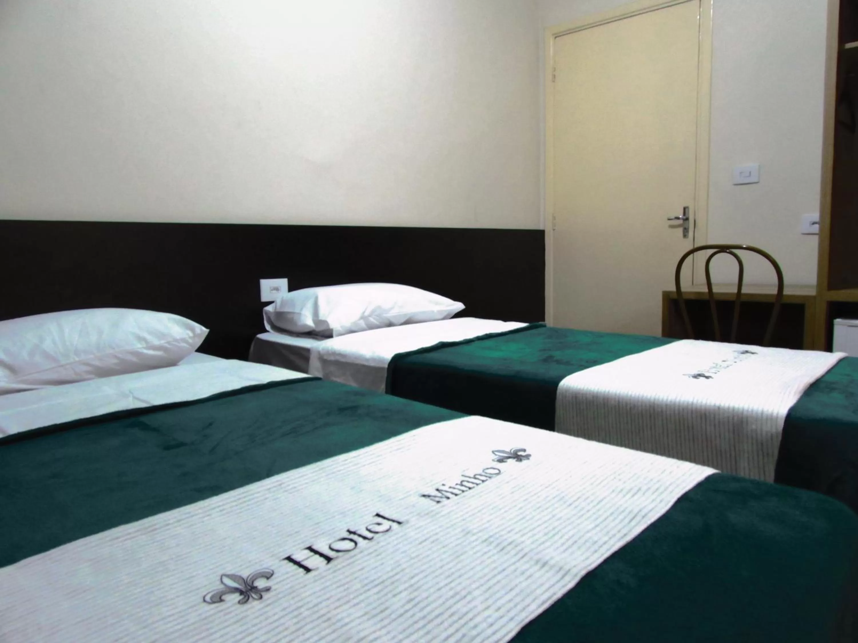 Bed in Hotel Minho -Próximo 25 Março , Brás e Bom Retiro