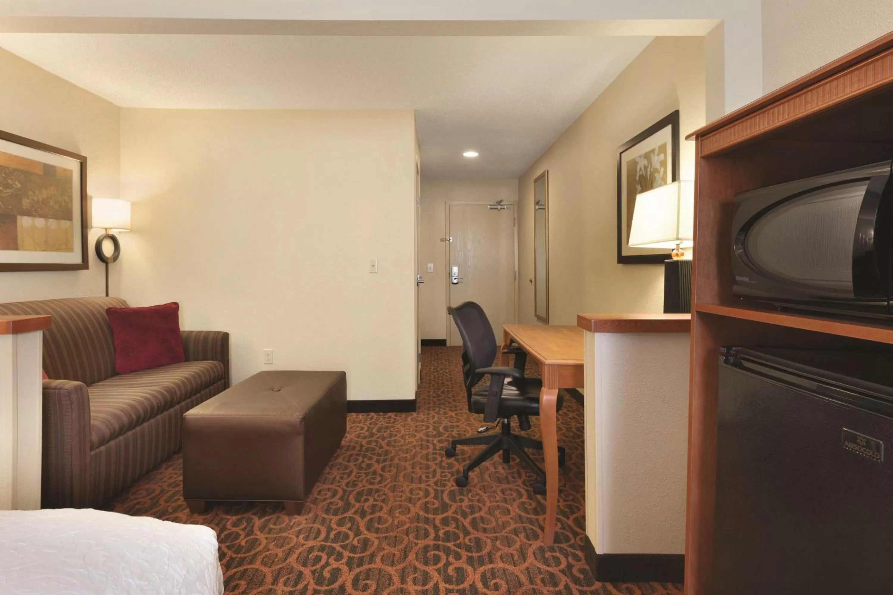 Living room, Bed in Hampton Inn Minneapolis-Burnsville