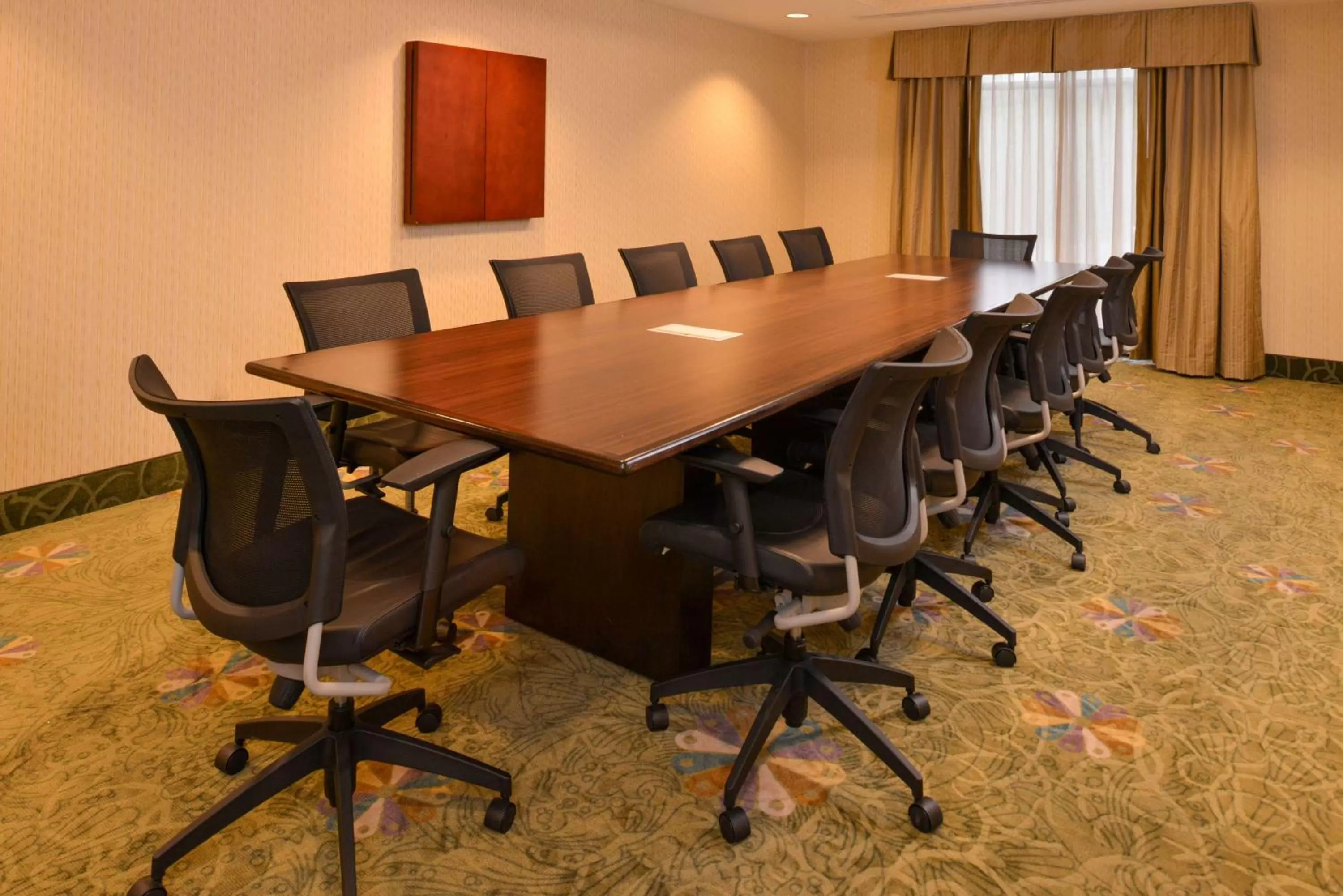 Meeting/conference room in Hampton Inn Omaha Midtown-Aksarben