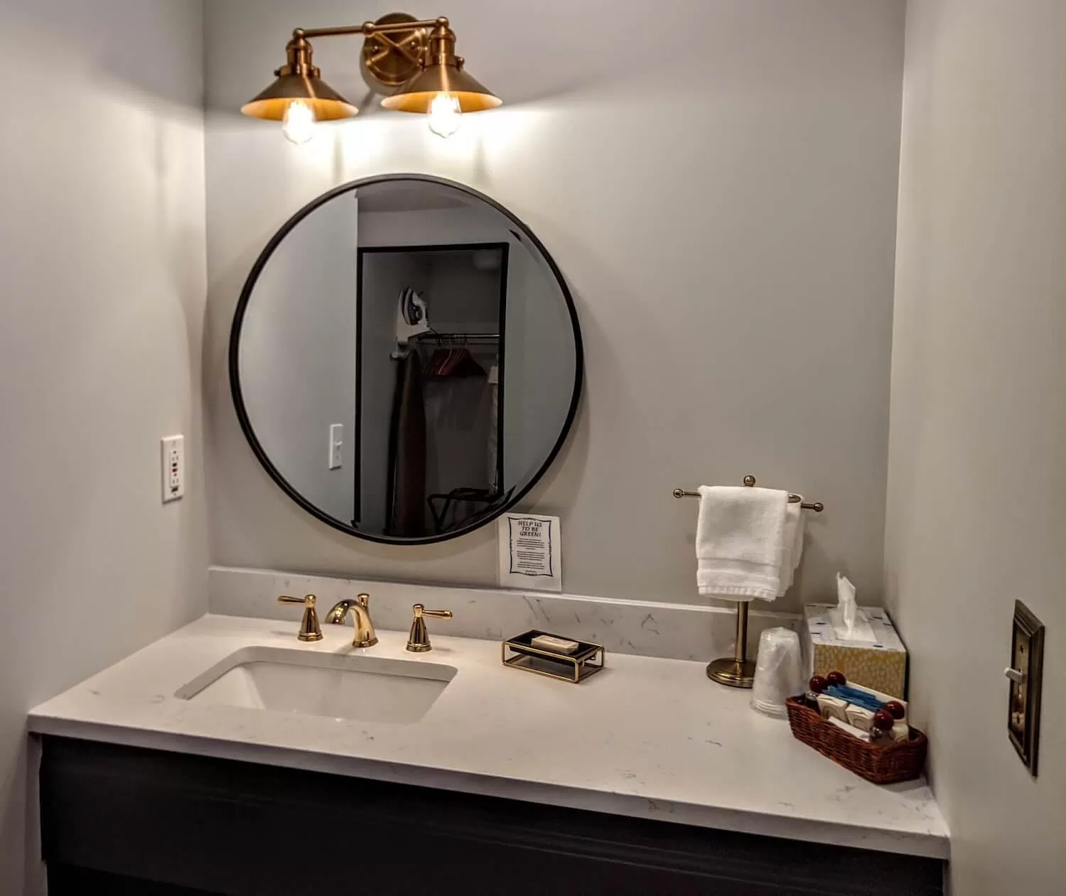 Bathroom in Stanton House Inn