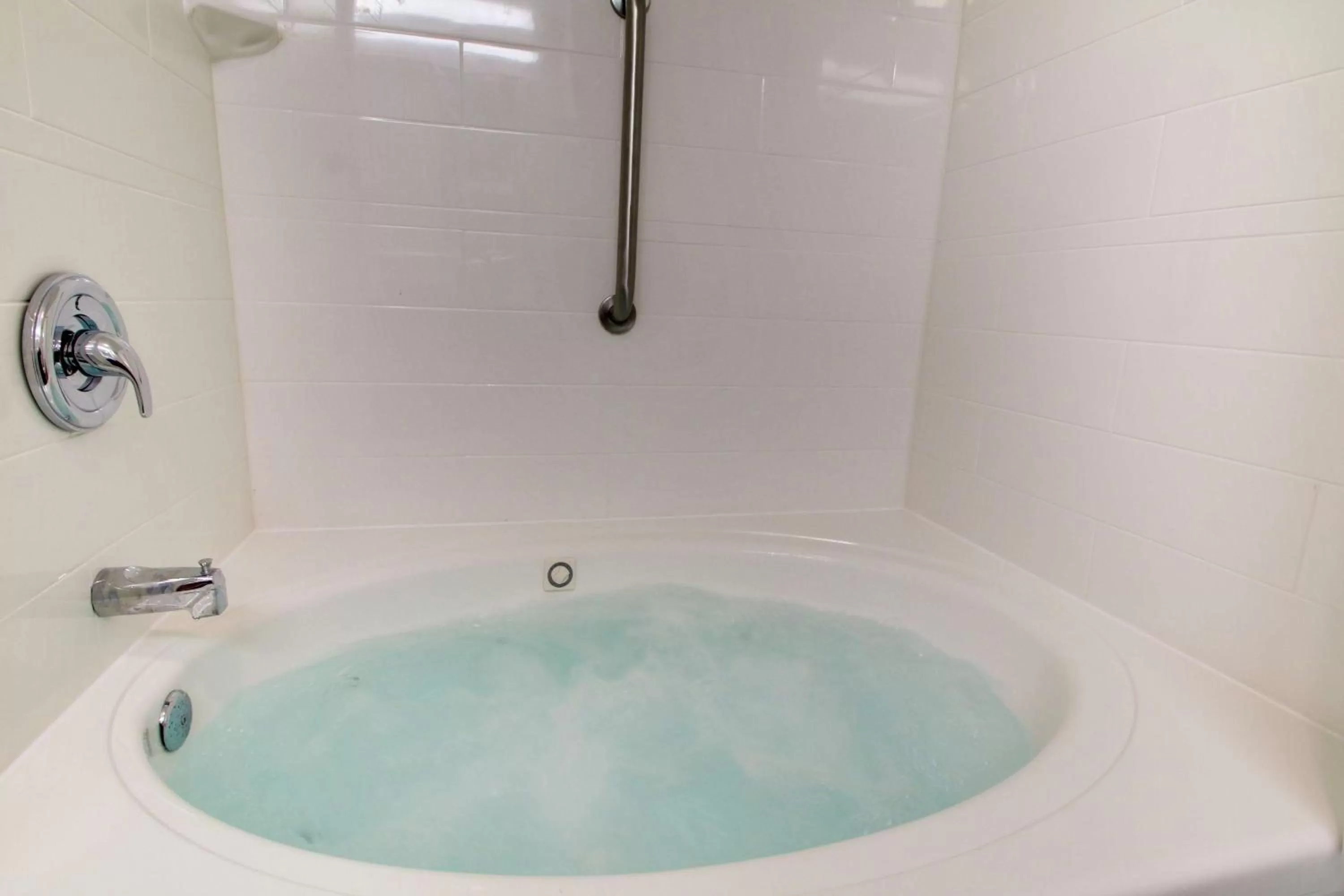 Bathroom in Hampton Inn Rolla