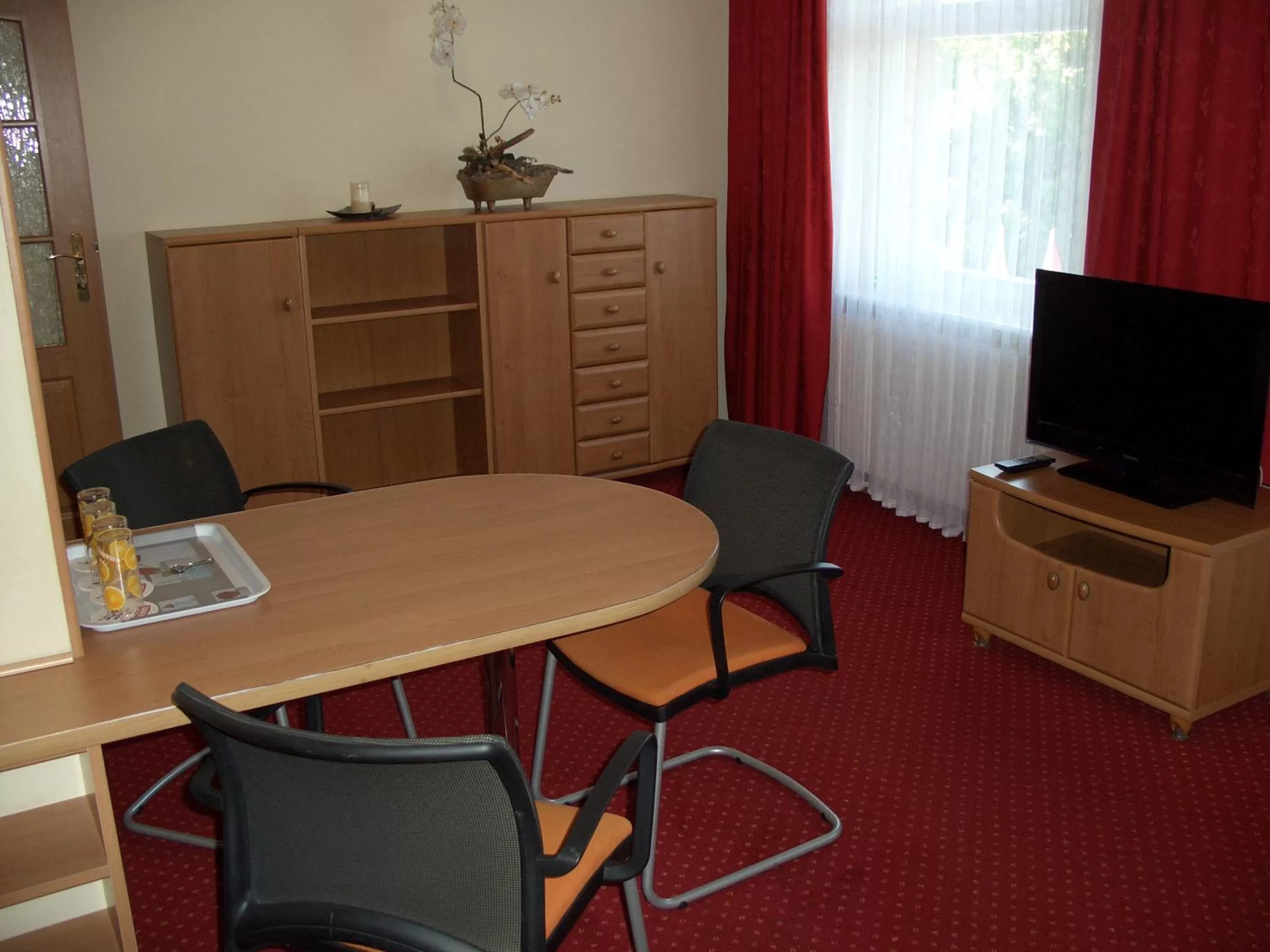 Photo of the whole room in Hotel Alga