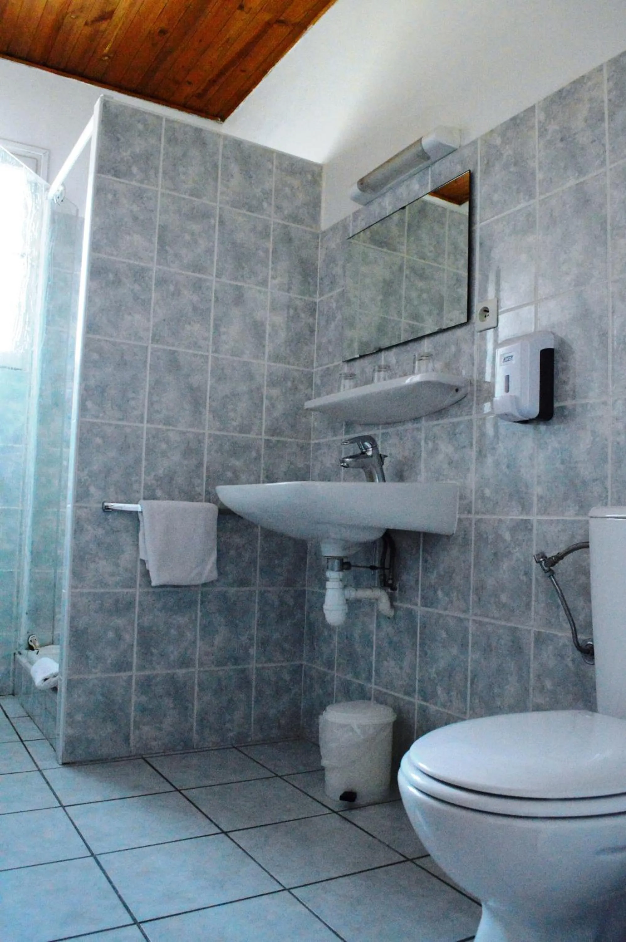 Bathroom in Auberge de Costaroche