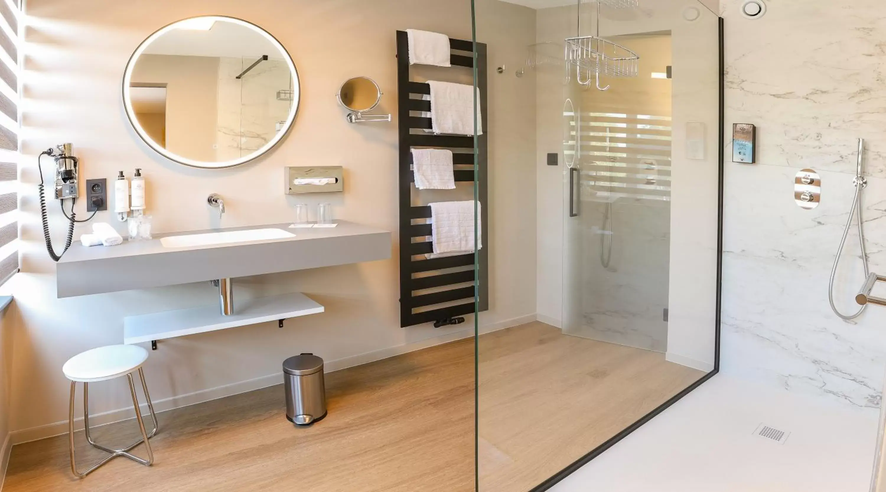 Executive Suite - single occupancy in Hotel Quartier Latin Executive Suite - single occupancy in Hotel Quartier Latin