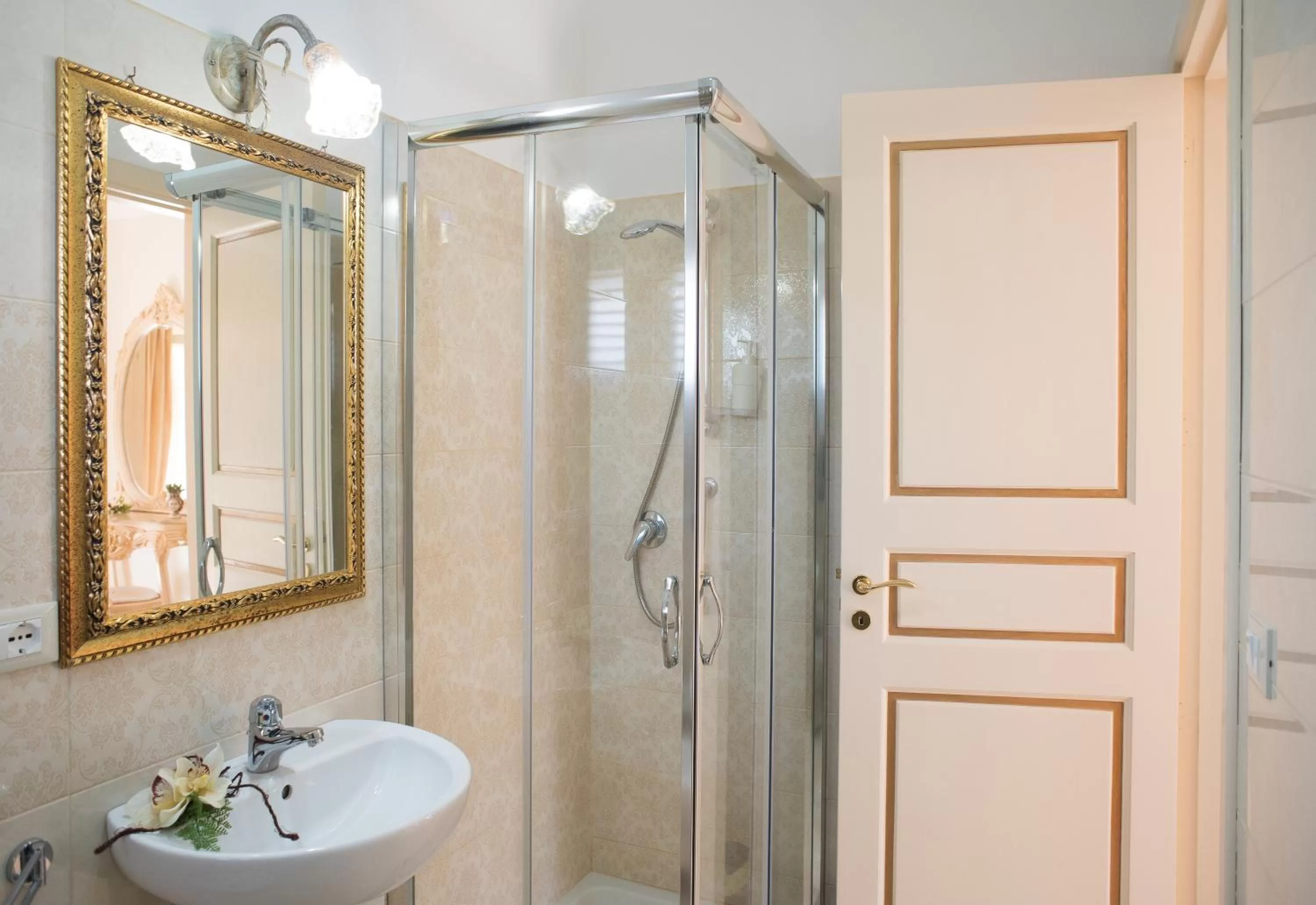 Decorative detail in B&B MareAgrò