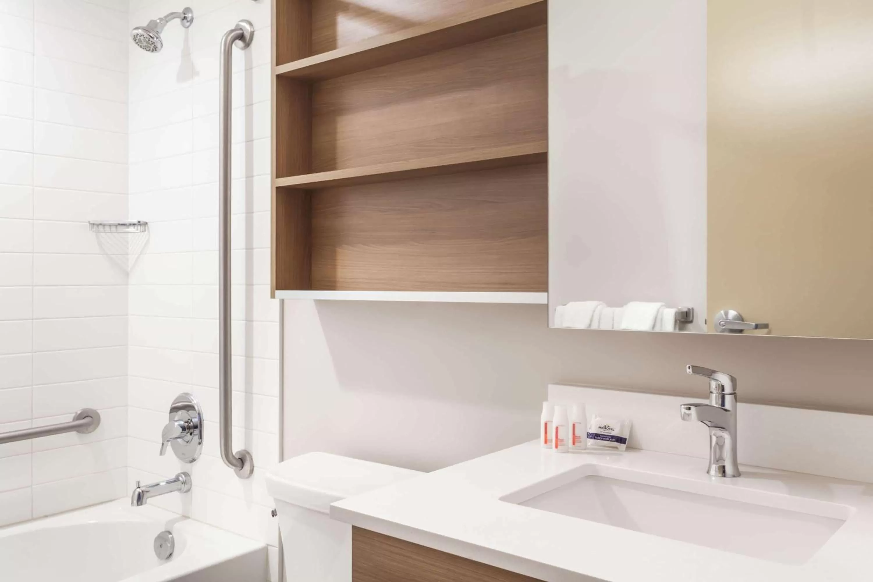 Bathroom in Microtel Casselman