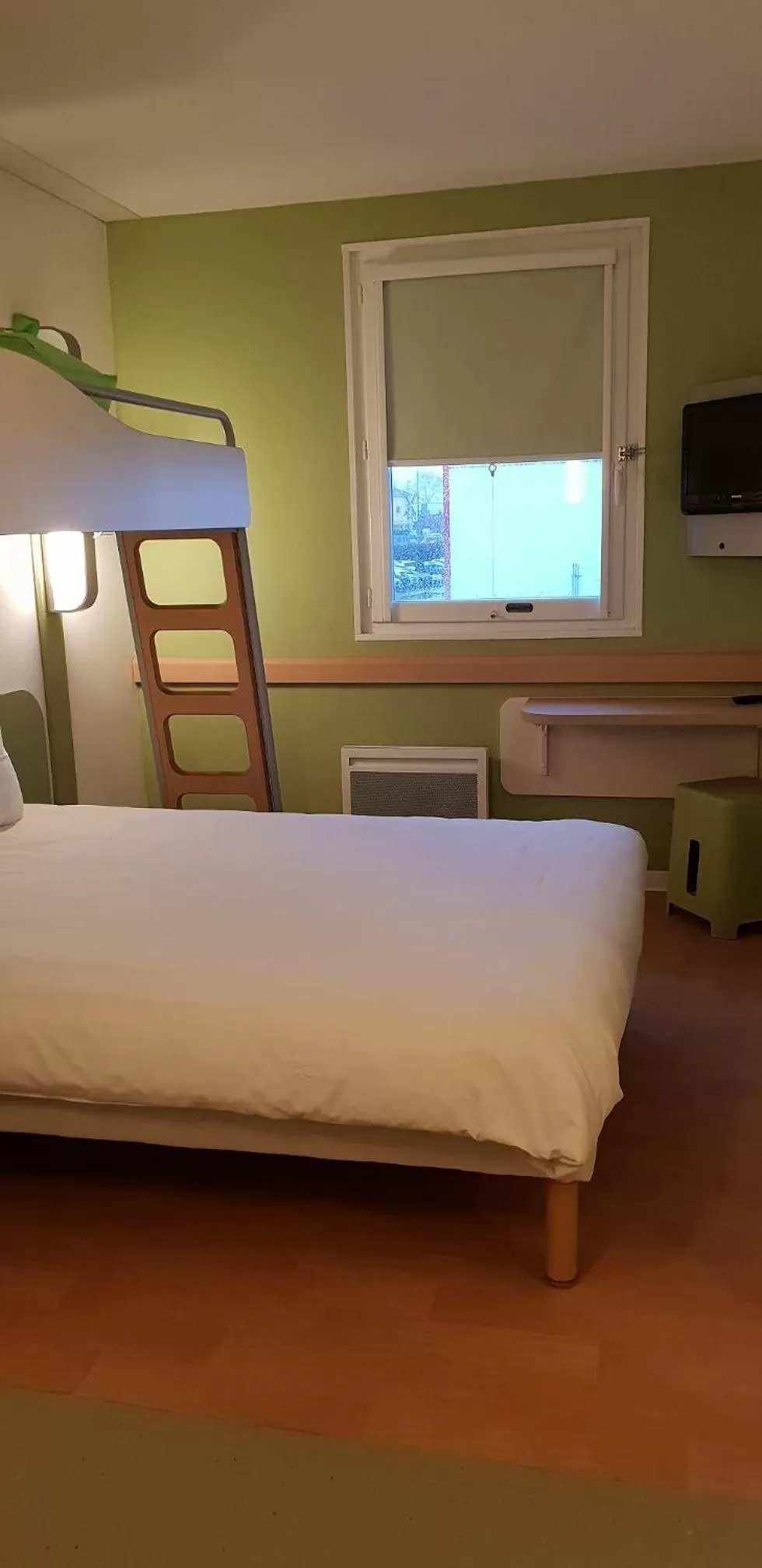Bedroom, Bed in Ibis budget Verdun