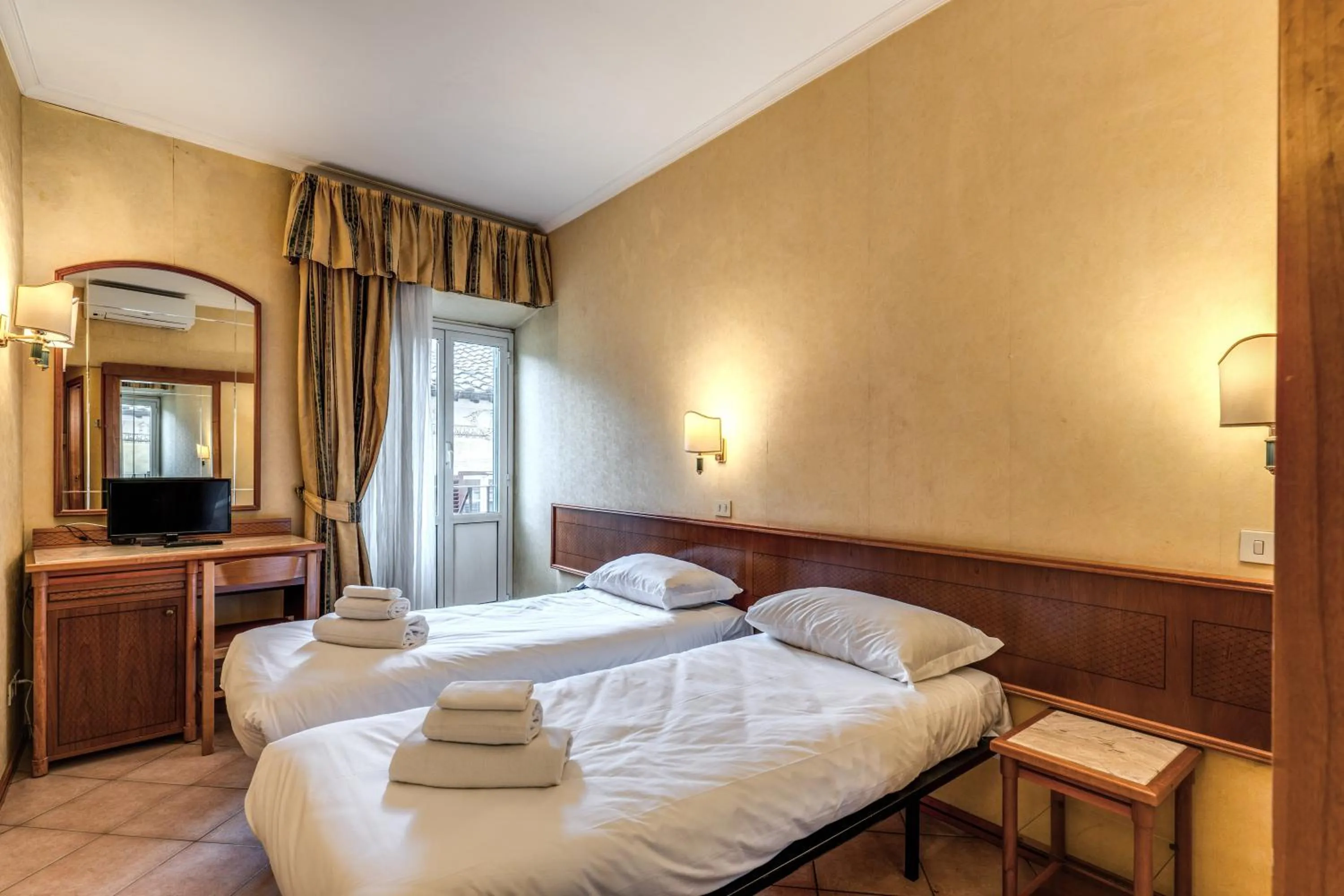 Bed in Hotel Pomezia