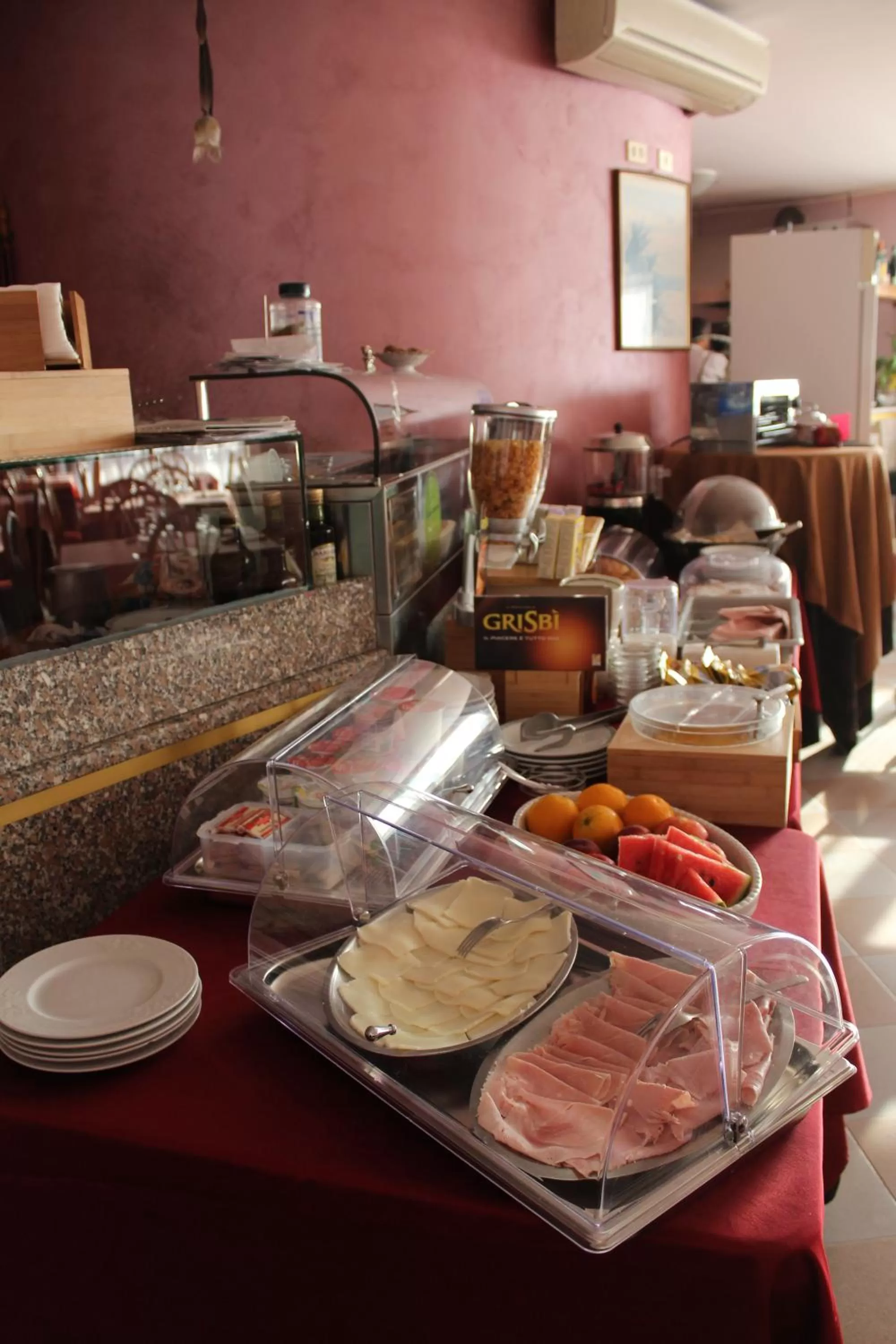 Breakfast in Hotel Monumento