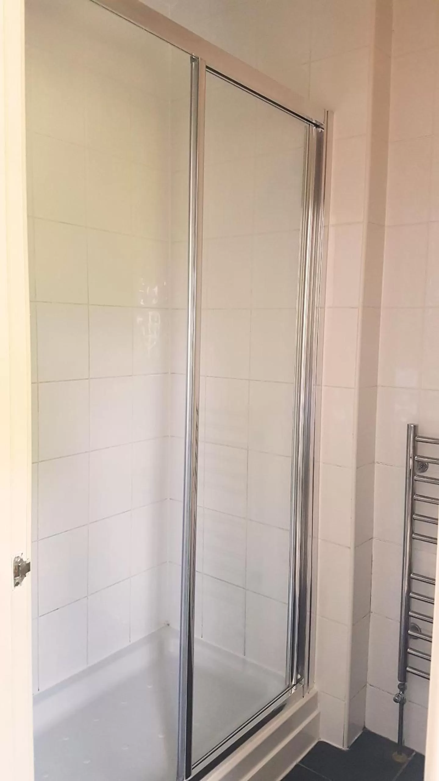 Bathroom in The Royal Oak Duddington