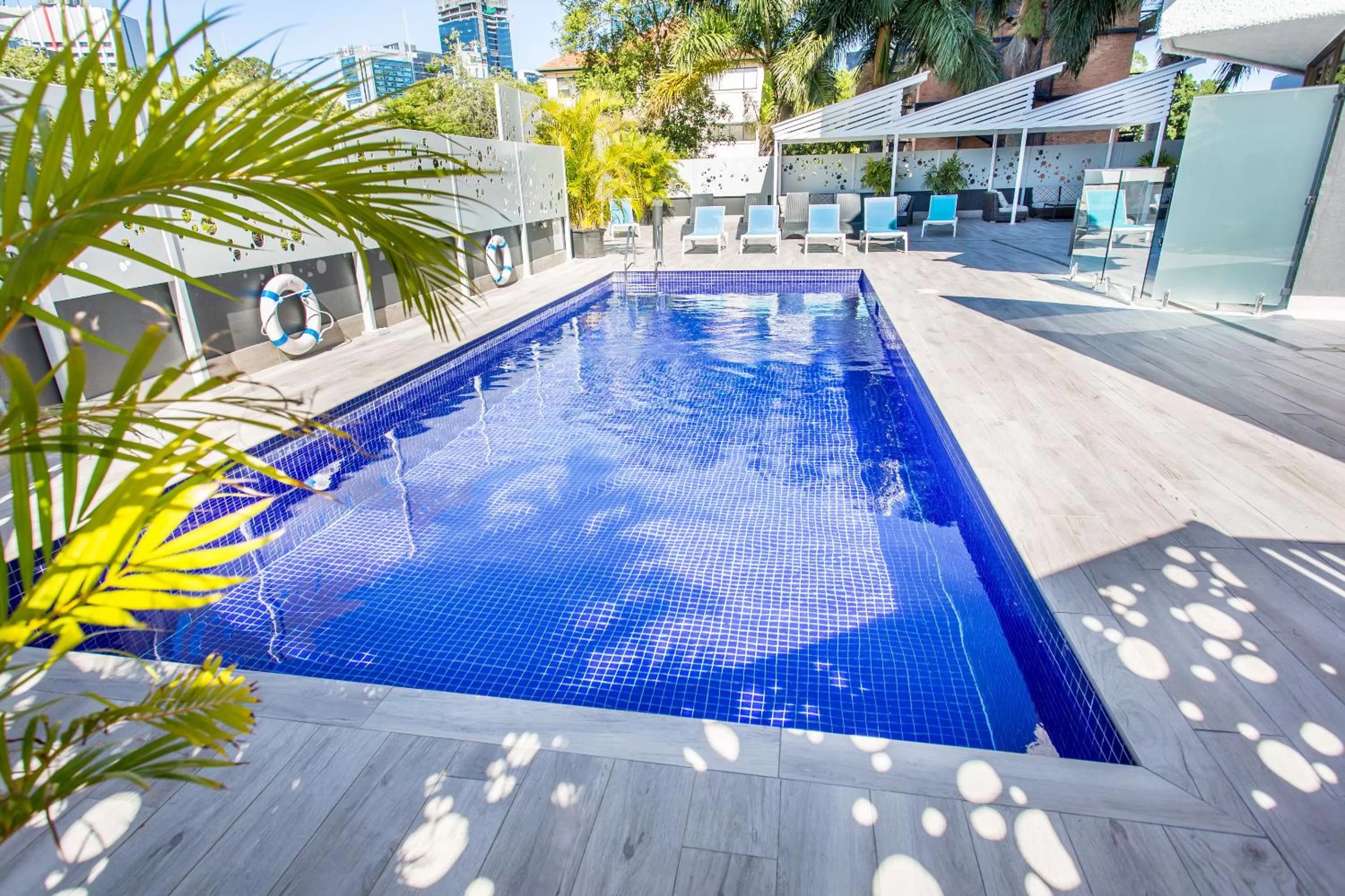 Swimming pool in Mercure Brisbane Spring Hill