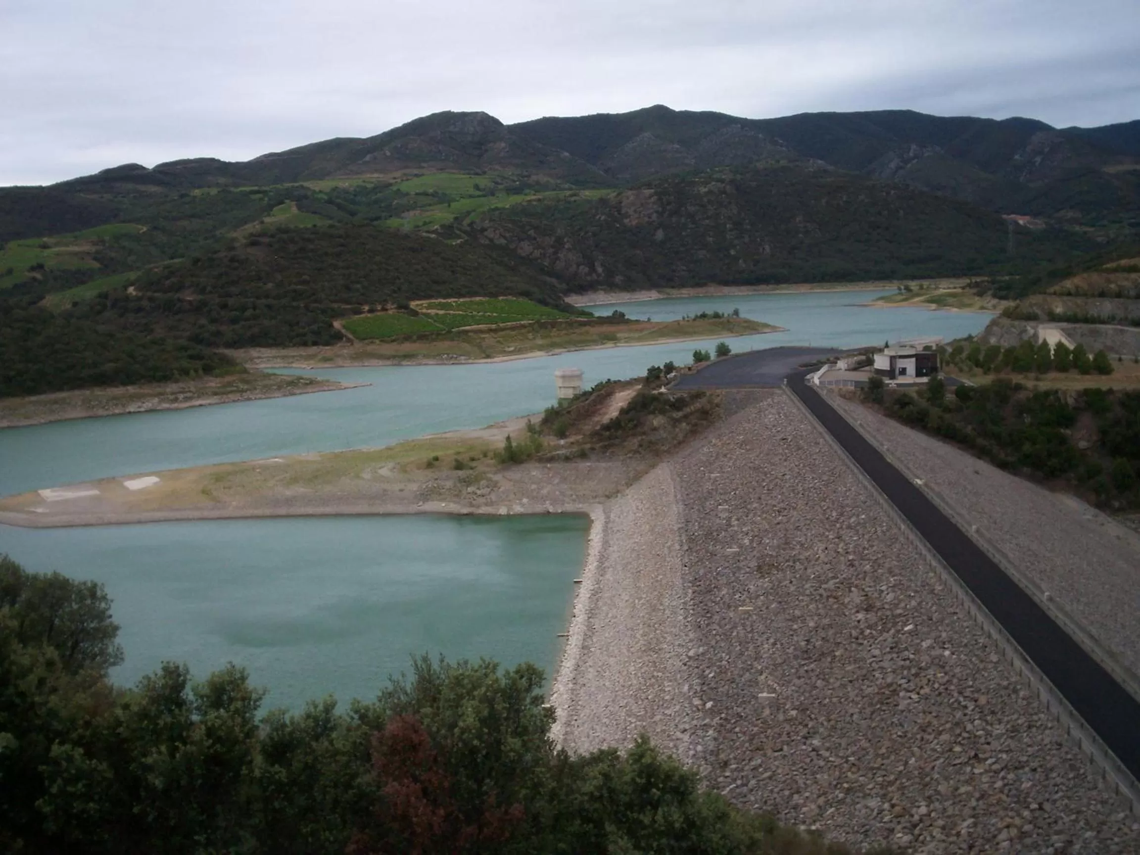 Area and facilities in Hôtel Restaurant Mas Le Châtelet