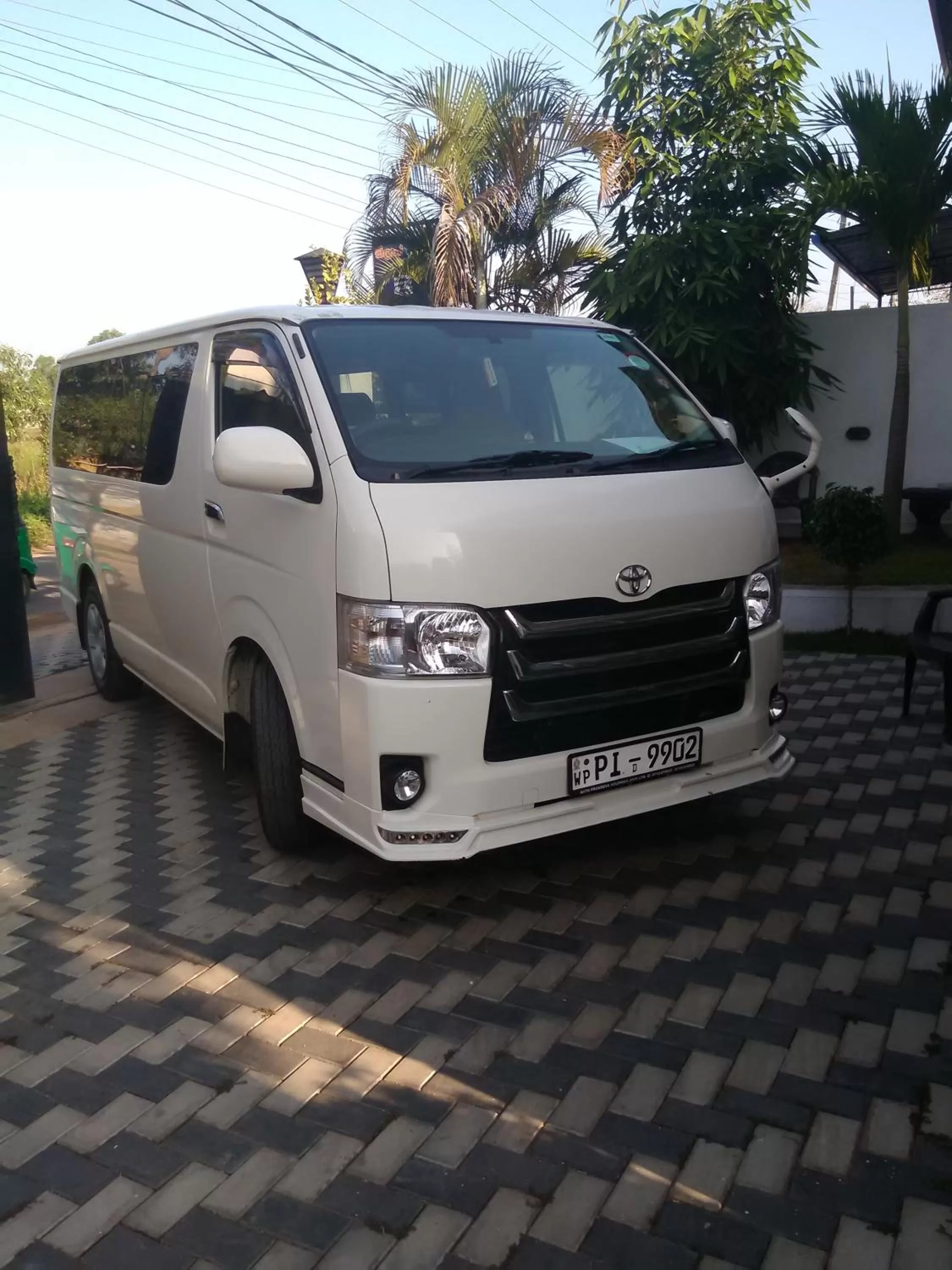 Parking in Airport 4 Season Transit Hotel