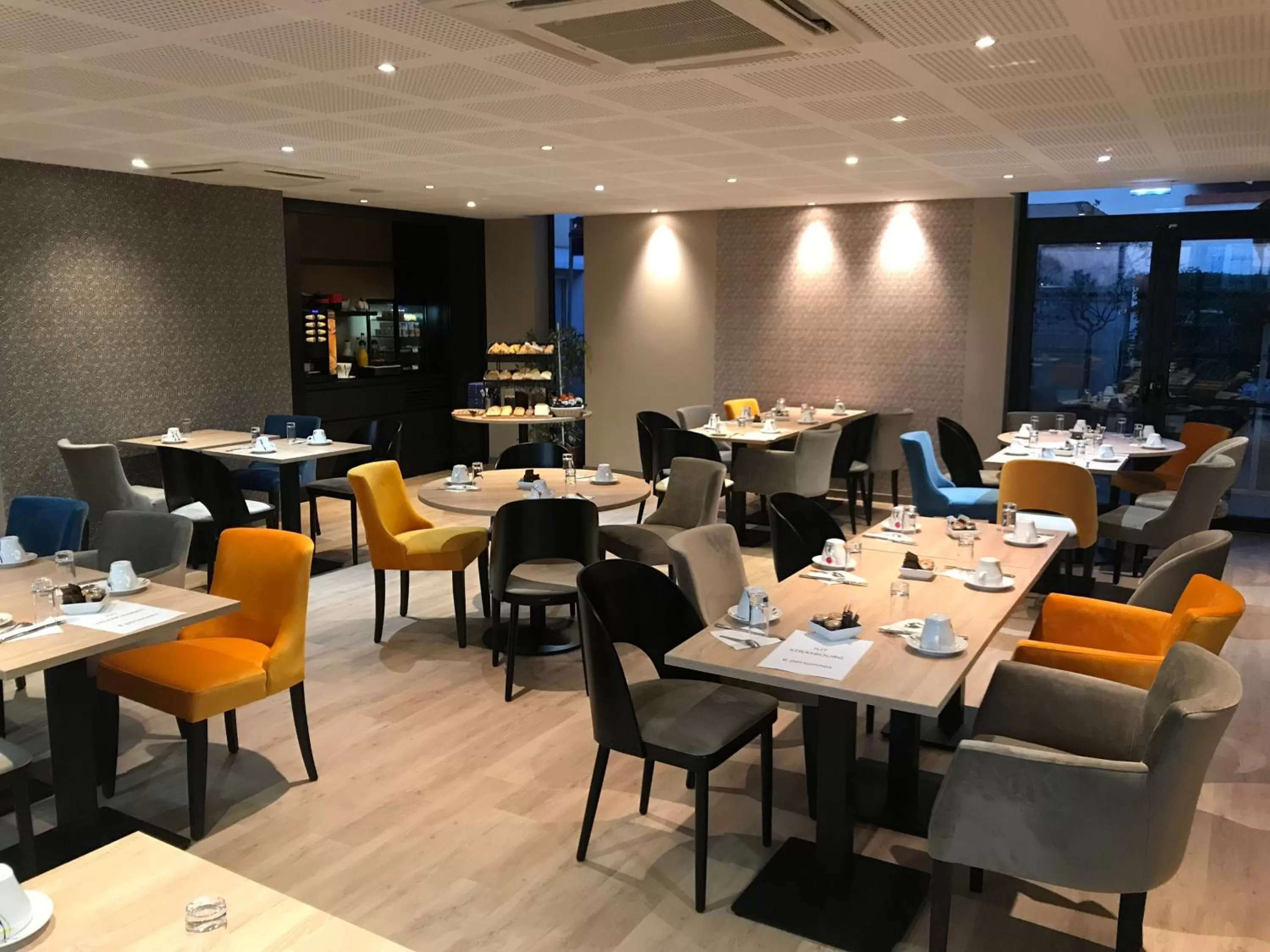 Restaurant/places to eat in The Originals City, Hôtel Hélios, Roanne Nord