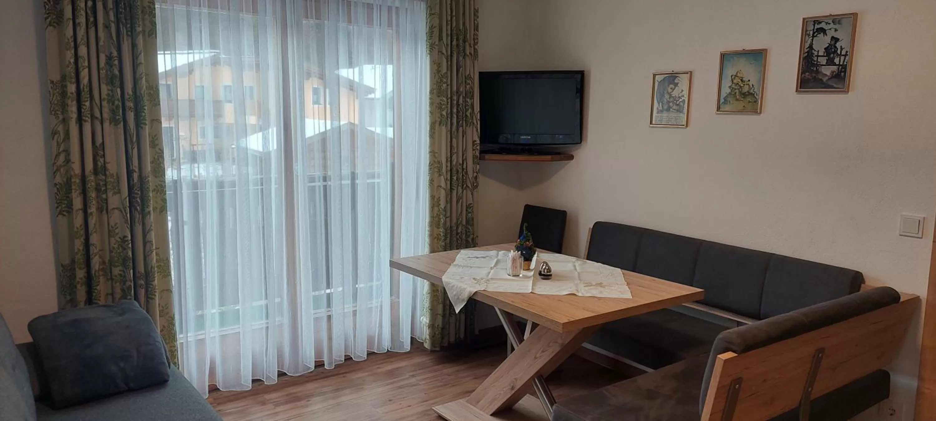 TV/Entertainment Center in Pension Wildental